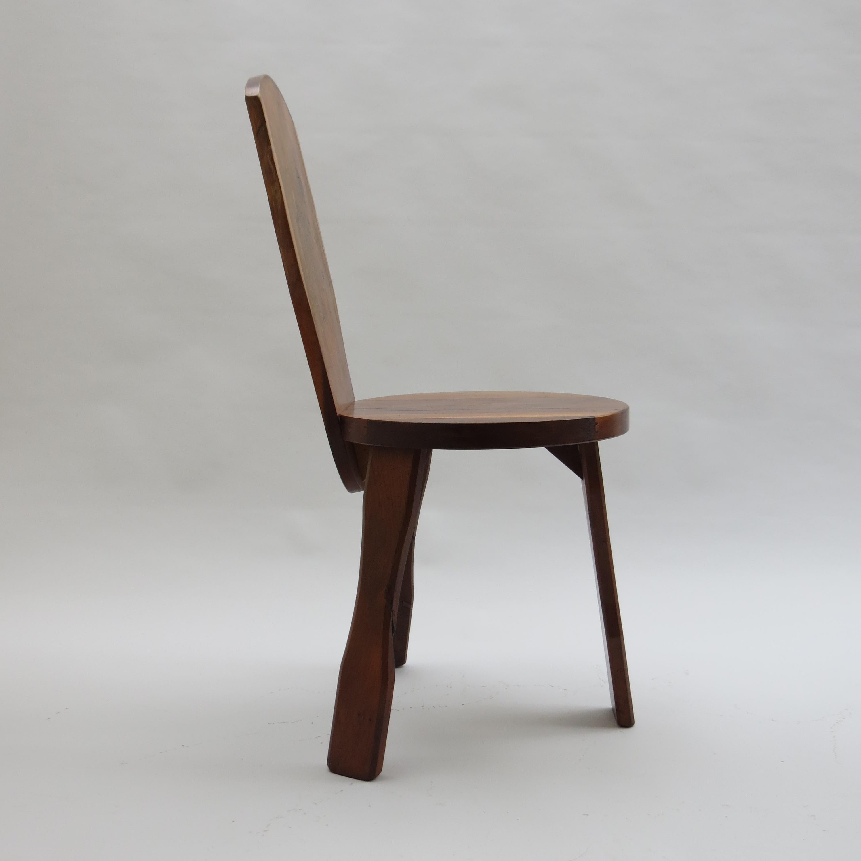 Paar Eibenholzstühle von Reynolds of Ludlow England aus den 1970er Jahren (20. Jahrhundert) im Angebot