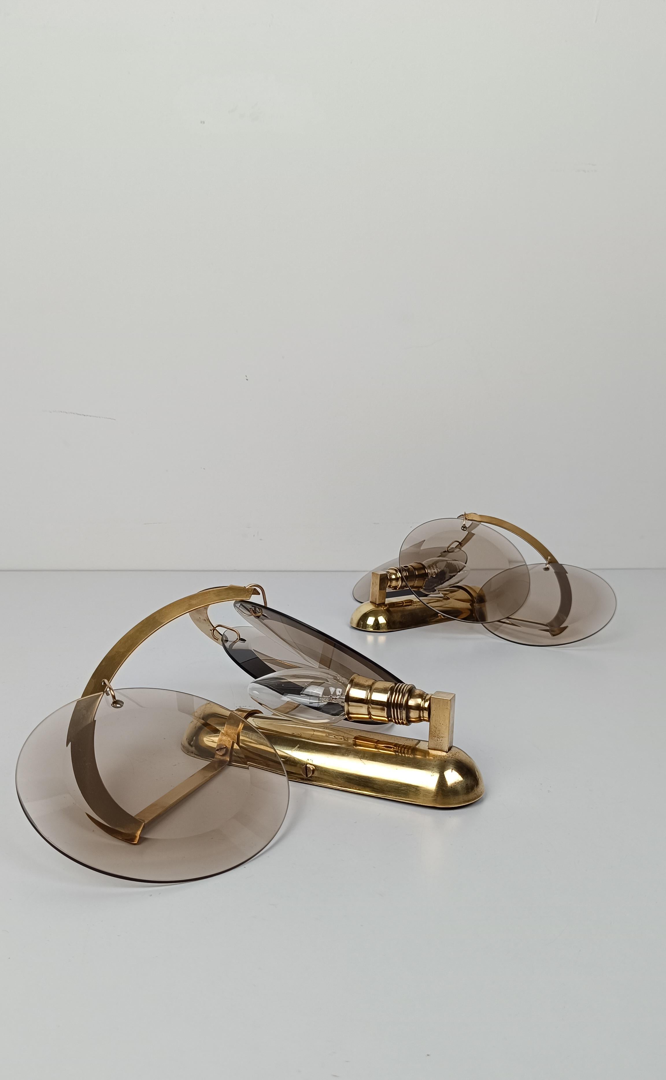 Italian Pair of 1970s Sciolari Sconces in Brass and Smoked Bevelled Glass Discs, Italy For Sale