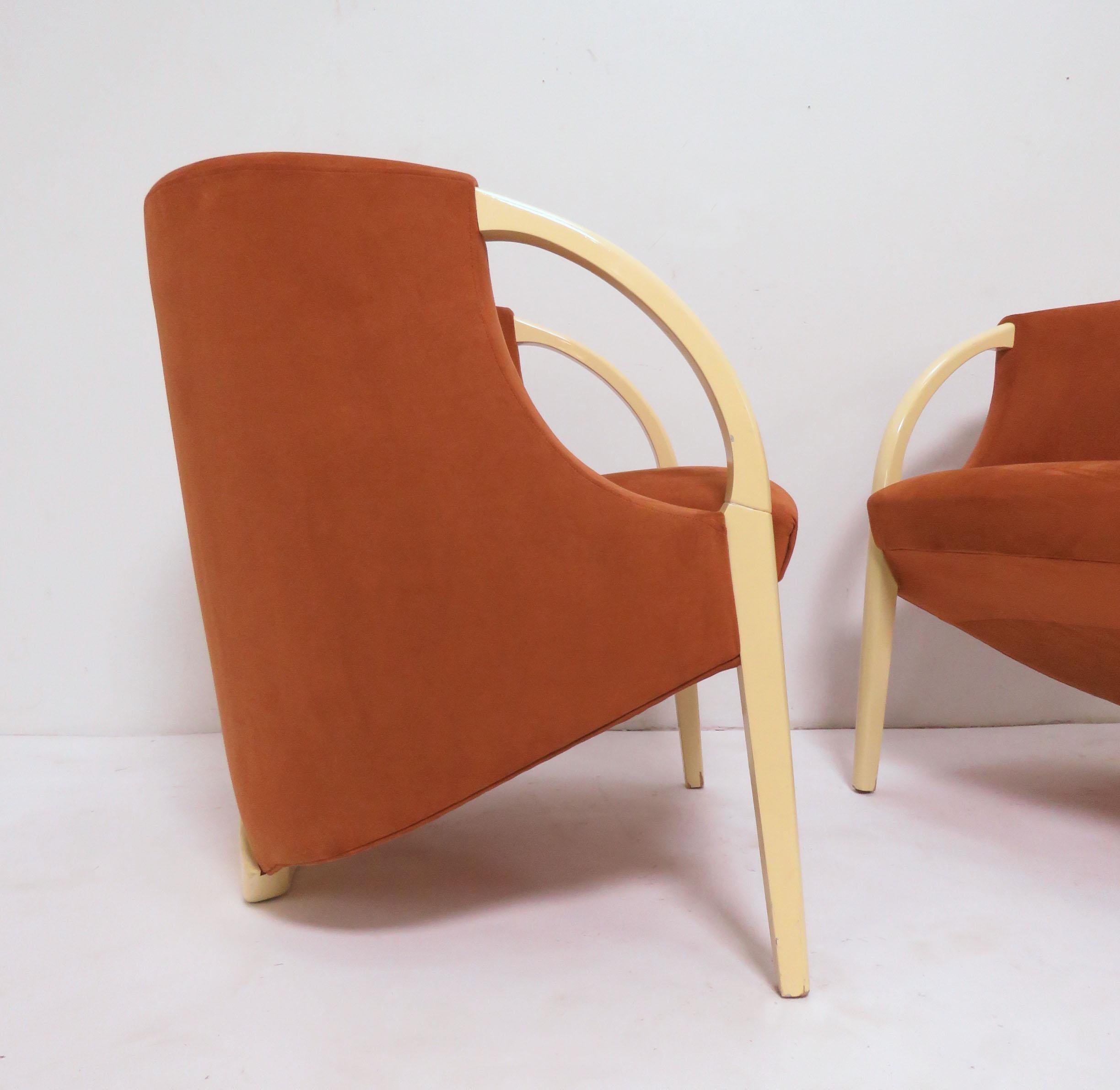 Mid-Century Modern Pair of 1970s Sculptural Three Legged Lounge Chairs