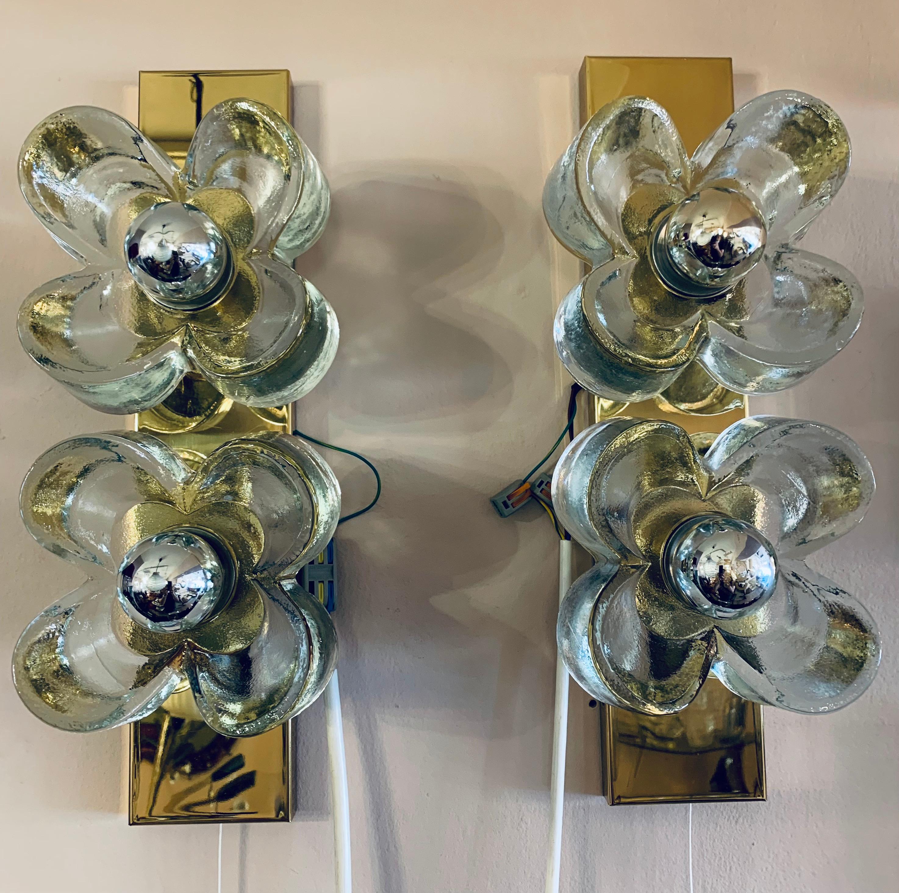 Pair of 1970s Sische Lighting Brass and Murano Glass Flower Wall Sconce Lights 4