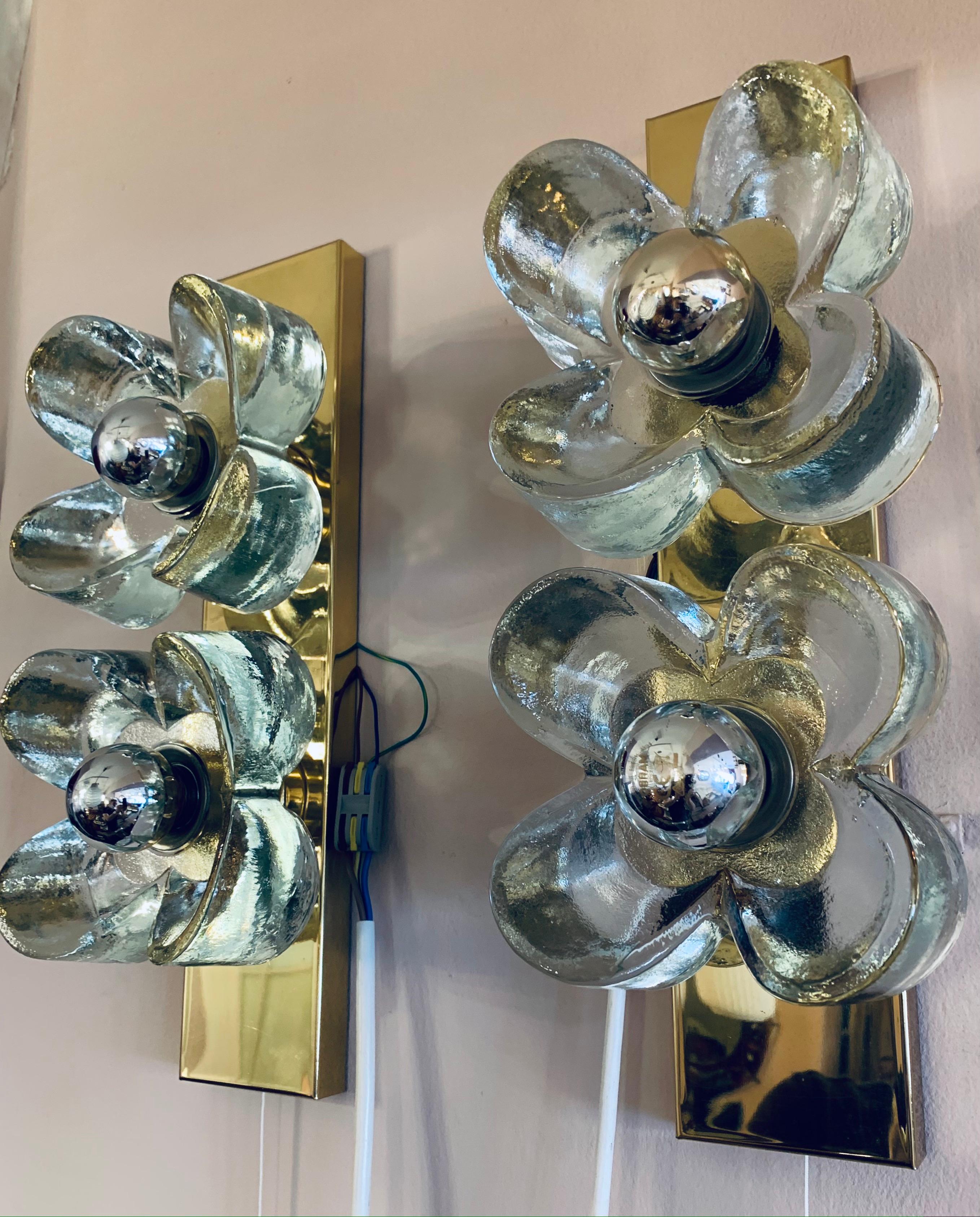 Pair of 1970s Sische Lighting Brass and Murano Glass Flower Wall Sconce Lights 2