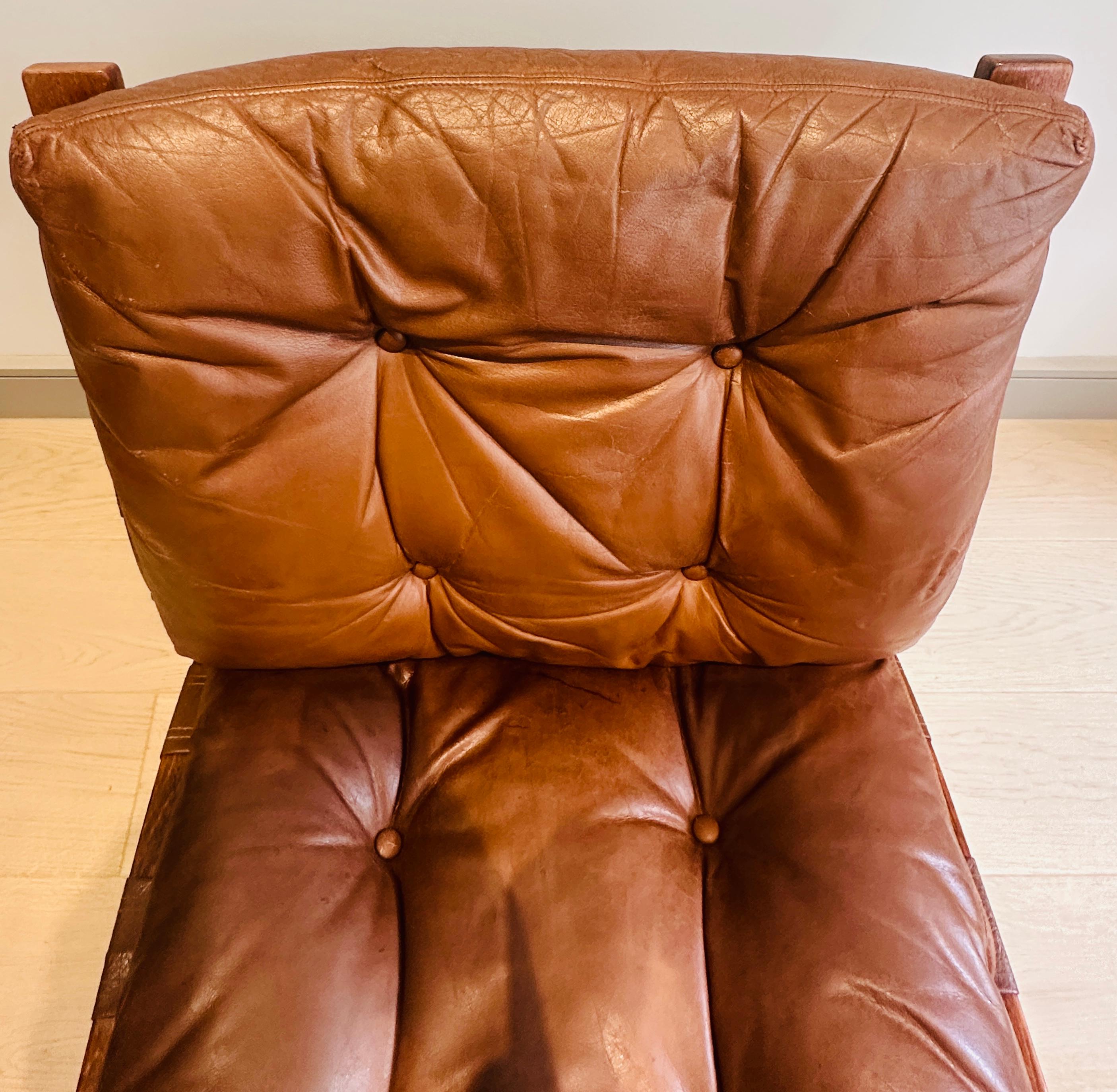 Paire de chaises longues en hêtre courbé 
