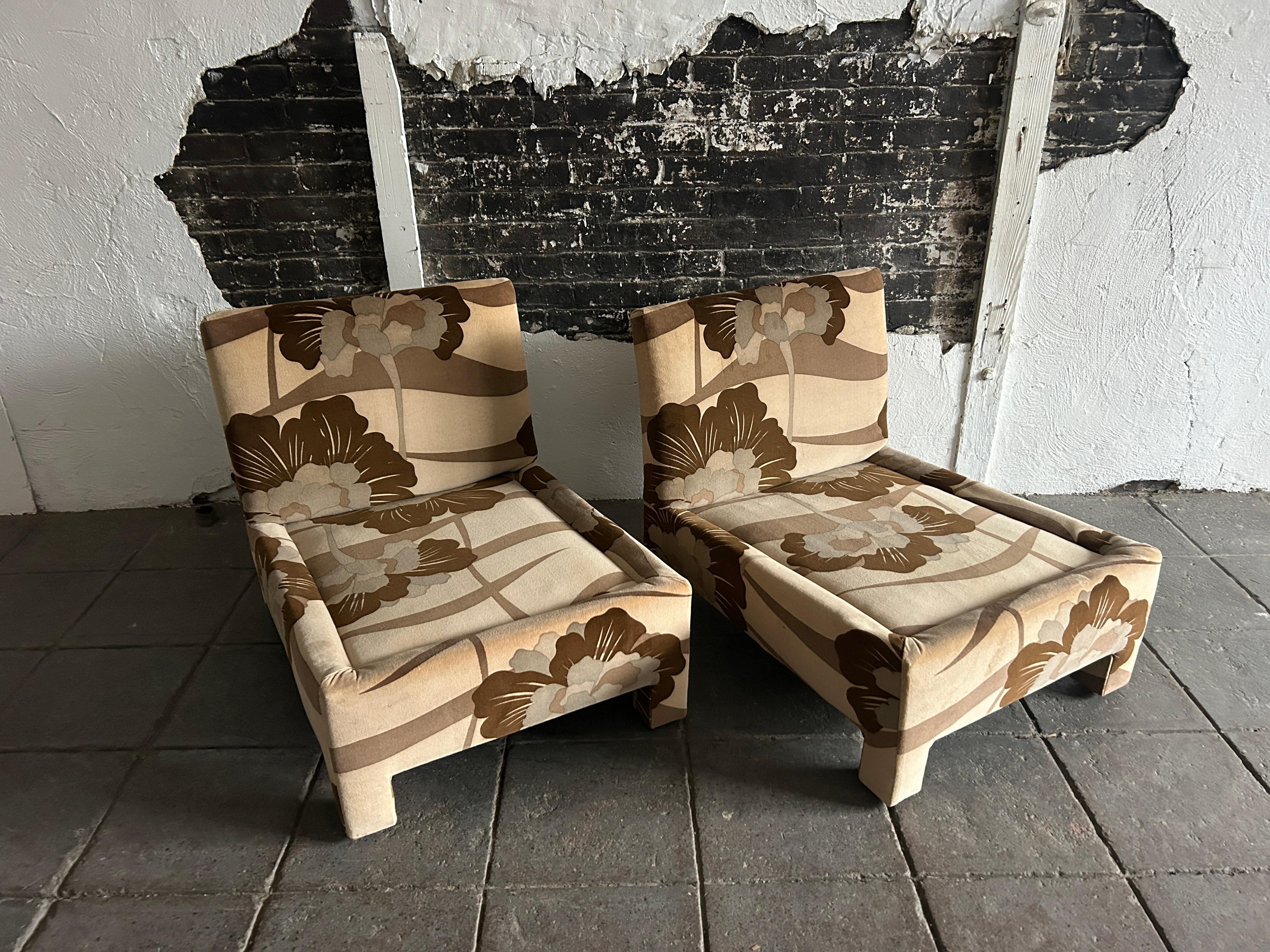 Paire de fauteuils Slipper Parsons en velours à fleurs des années 1970, style Milo Baughman en vente 1