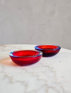 Paar rote und violette Murano-Glasschalen aus den 1970er Jahren von Sommerso