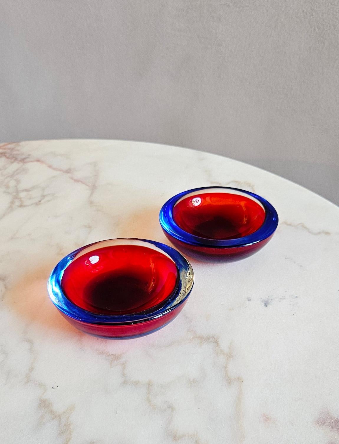 Italian Pair of 1970s Sommerso Red and Purple Murano Glass Bowls