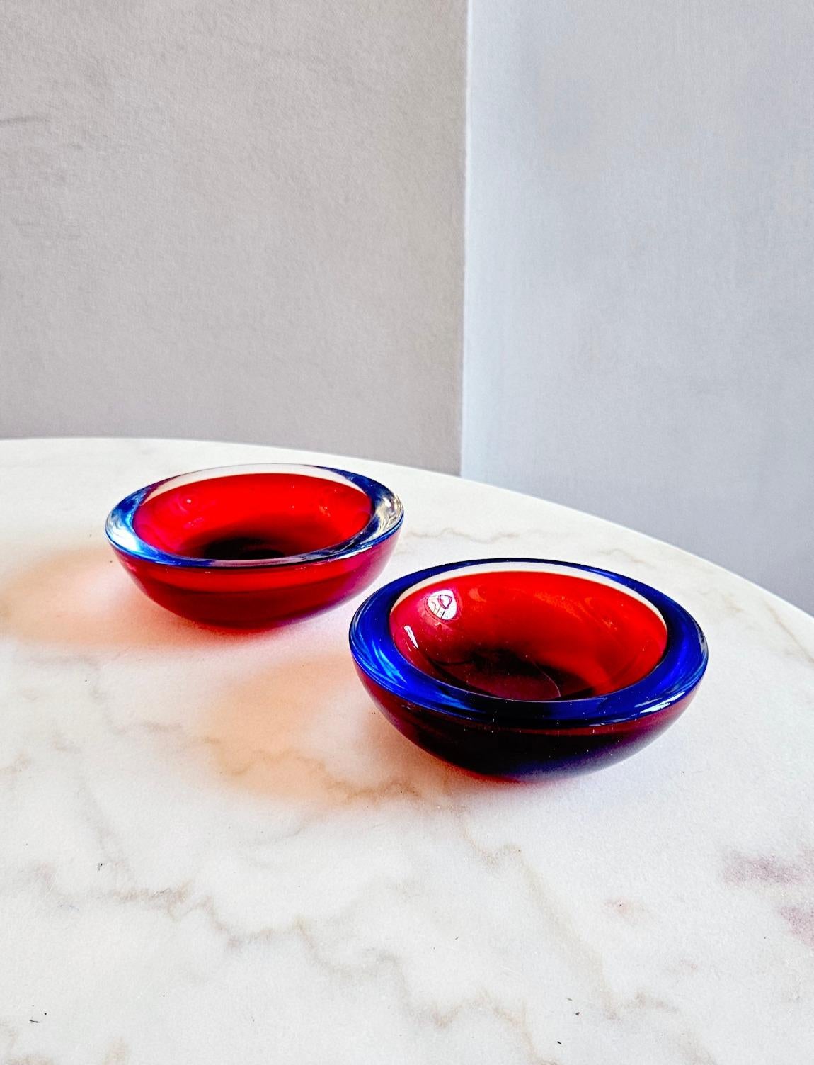 Pair of 1970s Sommerso Red and Purple Murano Glass Bowls 2