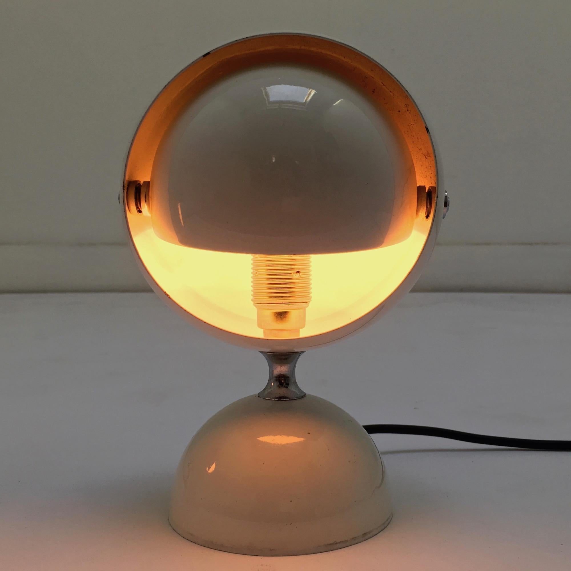 Pair of 1970s Space Age Eye Ball Lamp 6
