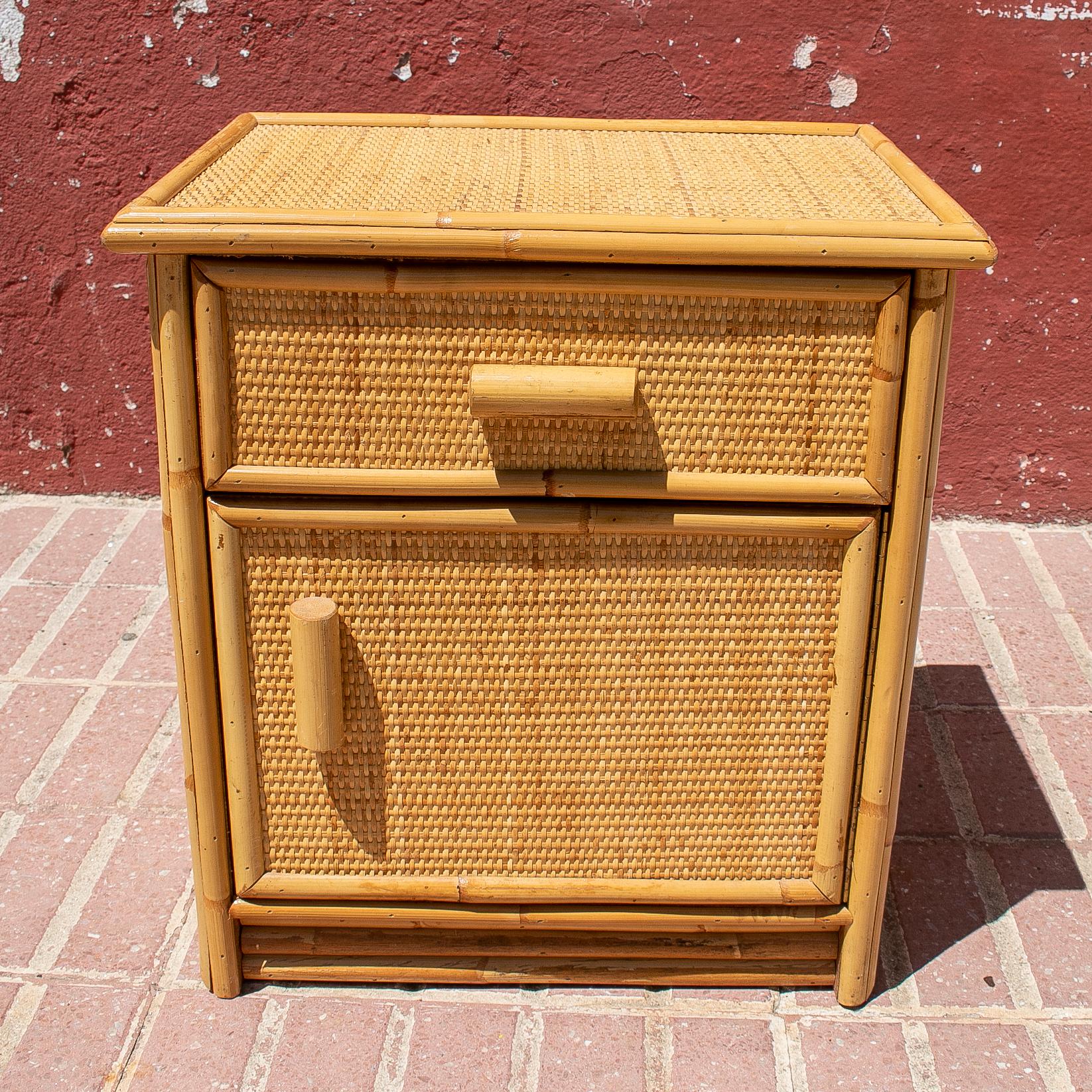 Pair of 1970s Spanish Lace Wicker and Bamboo 1-Drawer & 1-Door Bedside Tables For Sale 2
