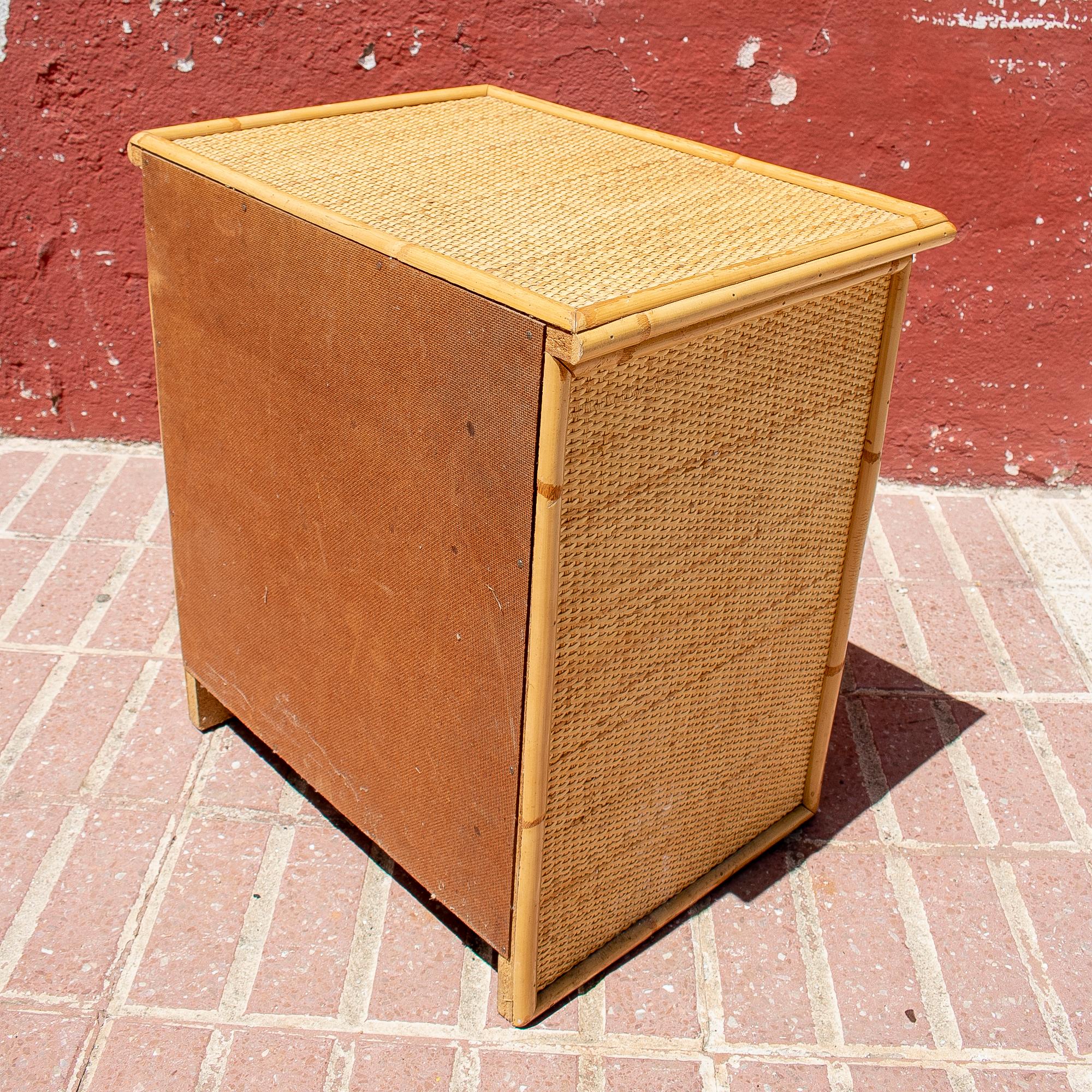 Pair of 1970s Spanish Lace Wicker and Bamboo 1-Drawer & 1-Door Bedside Tables For Sale 5