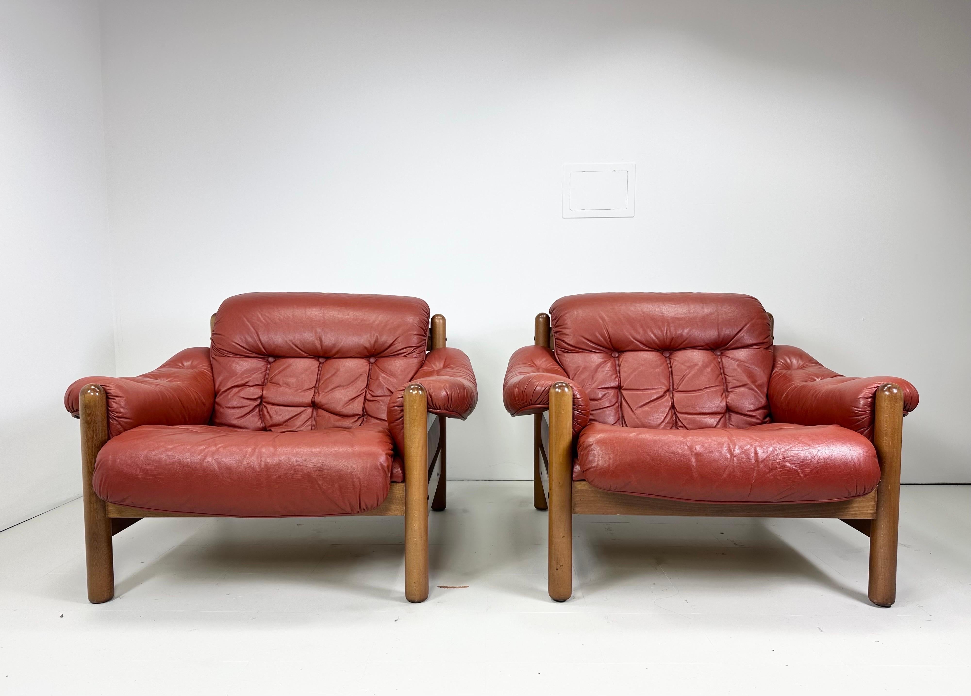 1970’s Leather Lounge chairs. Made in Sweden. Unique leather tufting. Chairs sit low and are comfortable. Matching sofa available.

Delivery to NYC area for $375. Please inquire.
