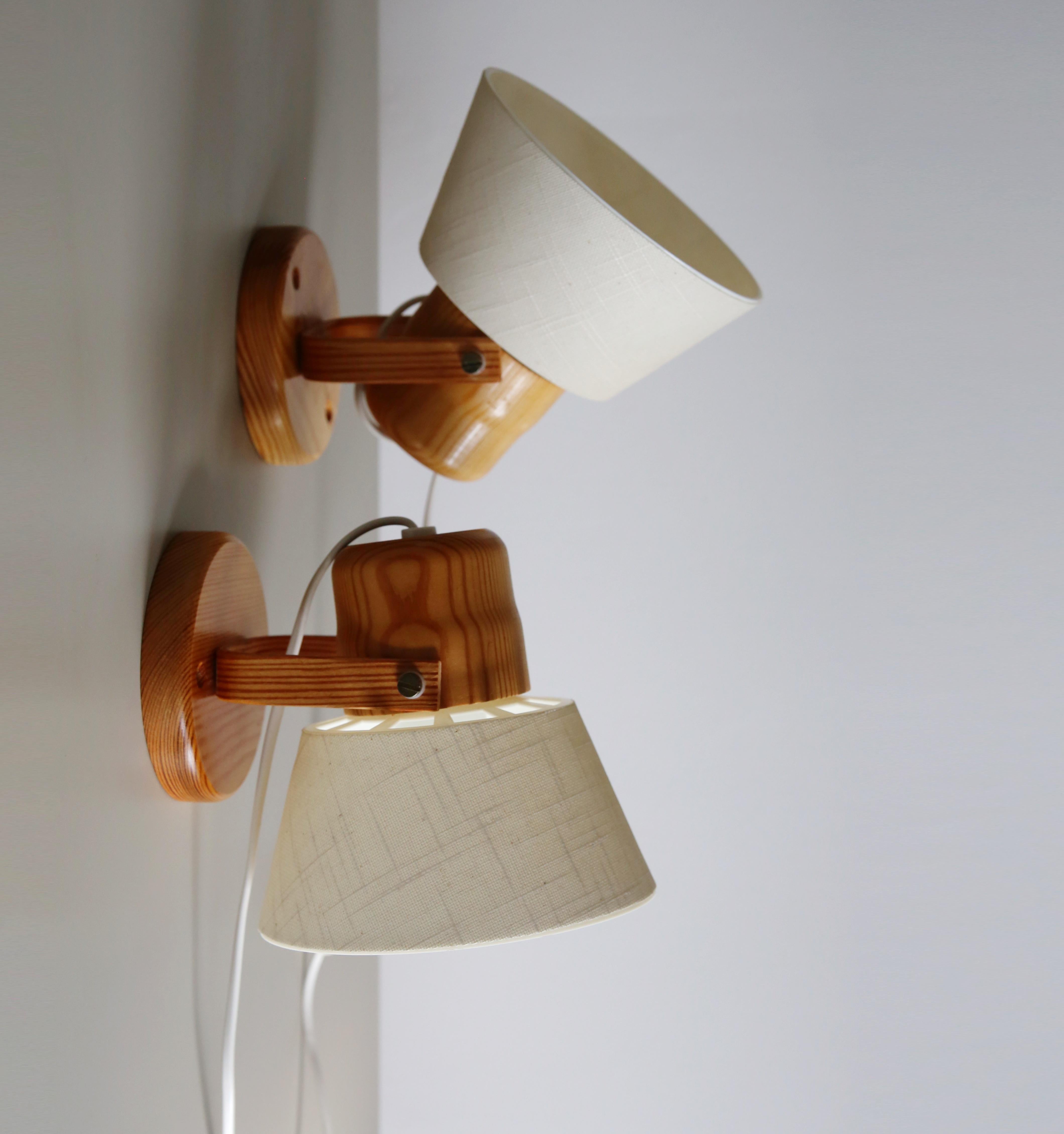 Pair of 1970s Swedish pine wall lamps by Markslojd with cream shades 7