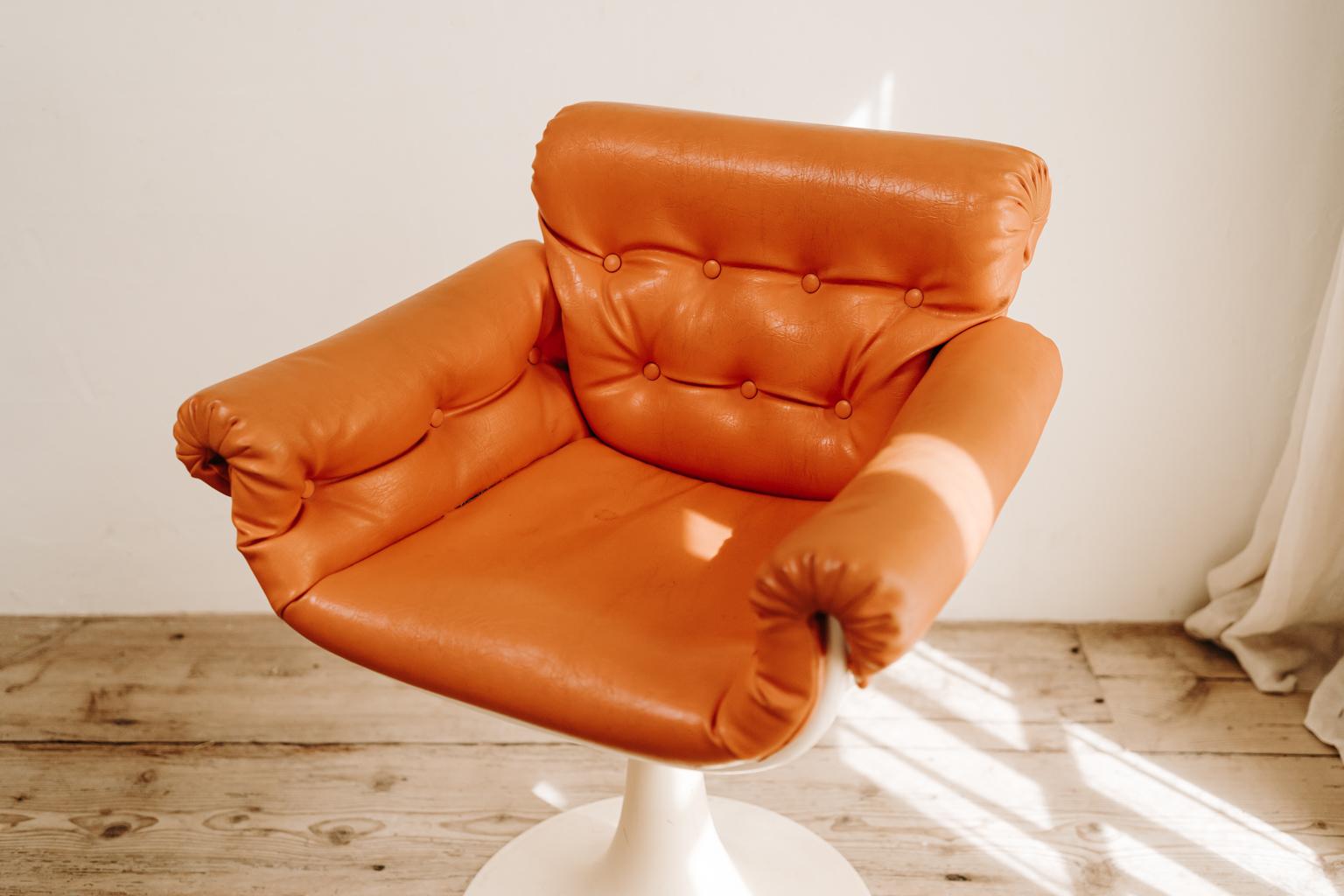 Pair of 1970's Swivel Chairs 5