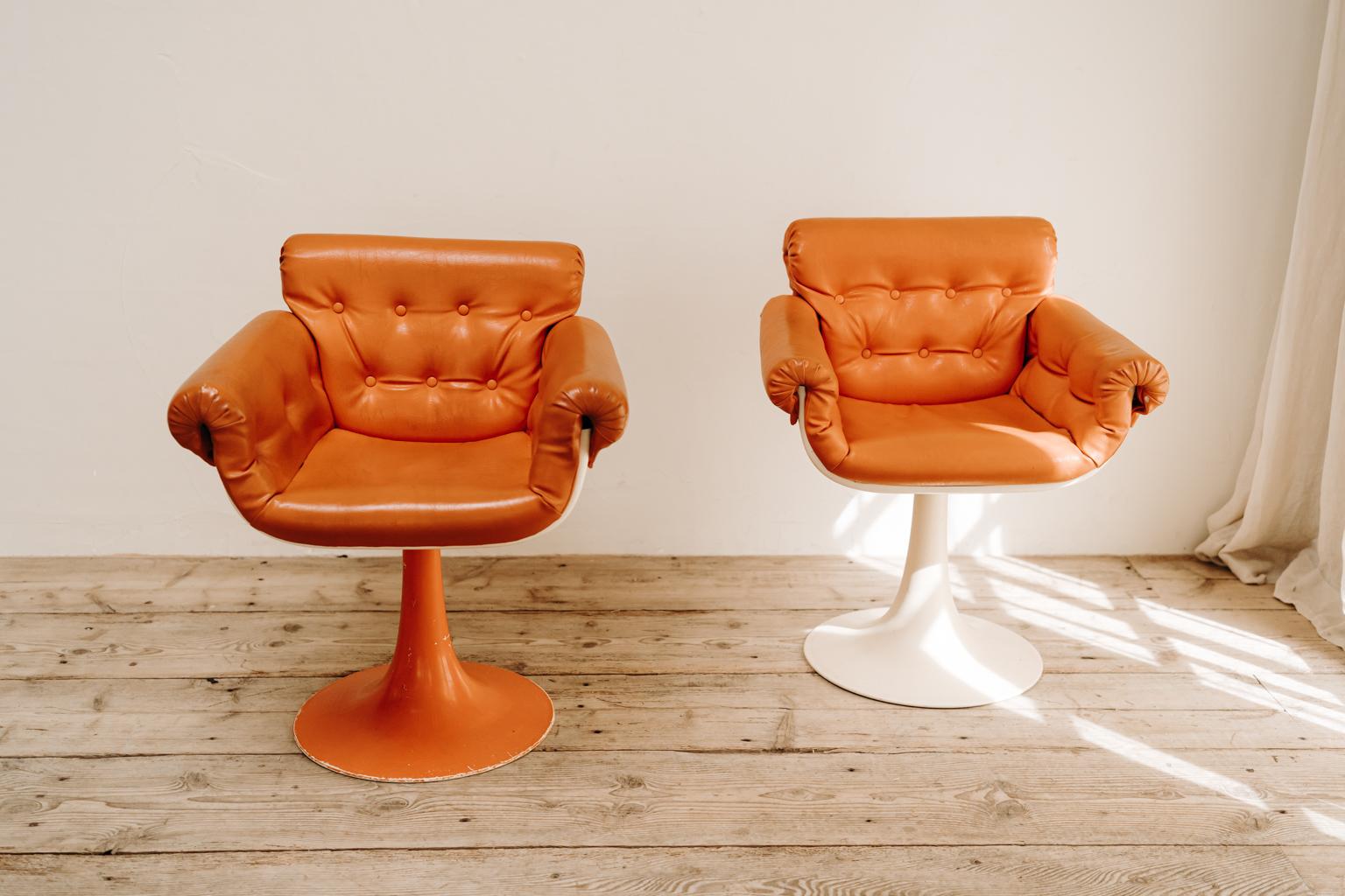 Pair of 1970's Swivel Chairs 6
