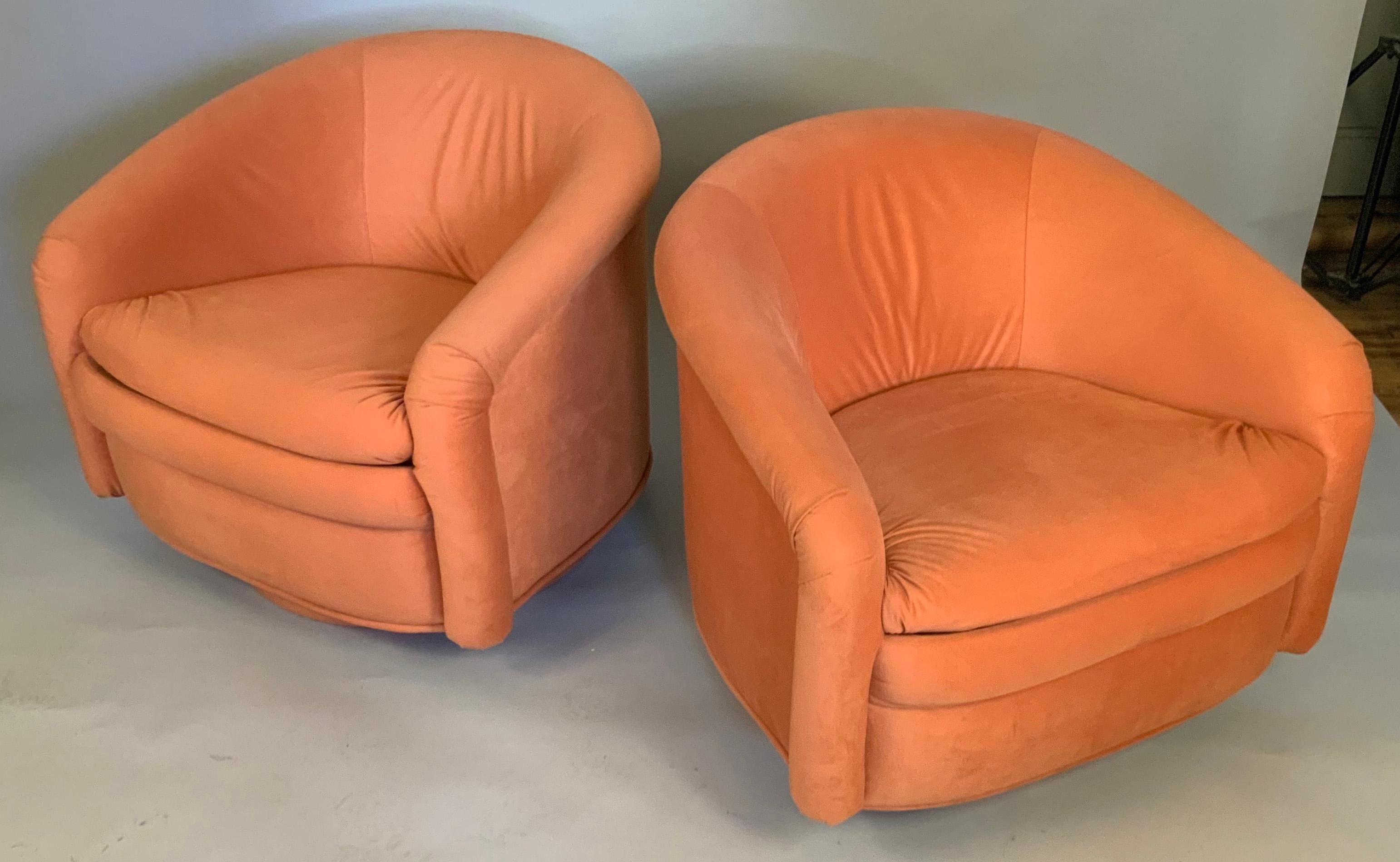 Mid-Century Modern Pair of 1970's Swivel Lounge Chairs
