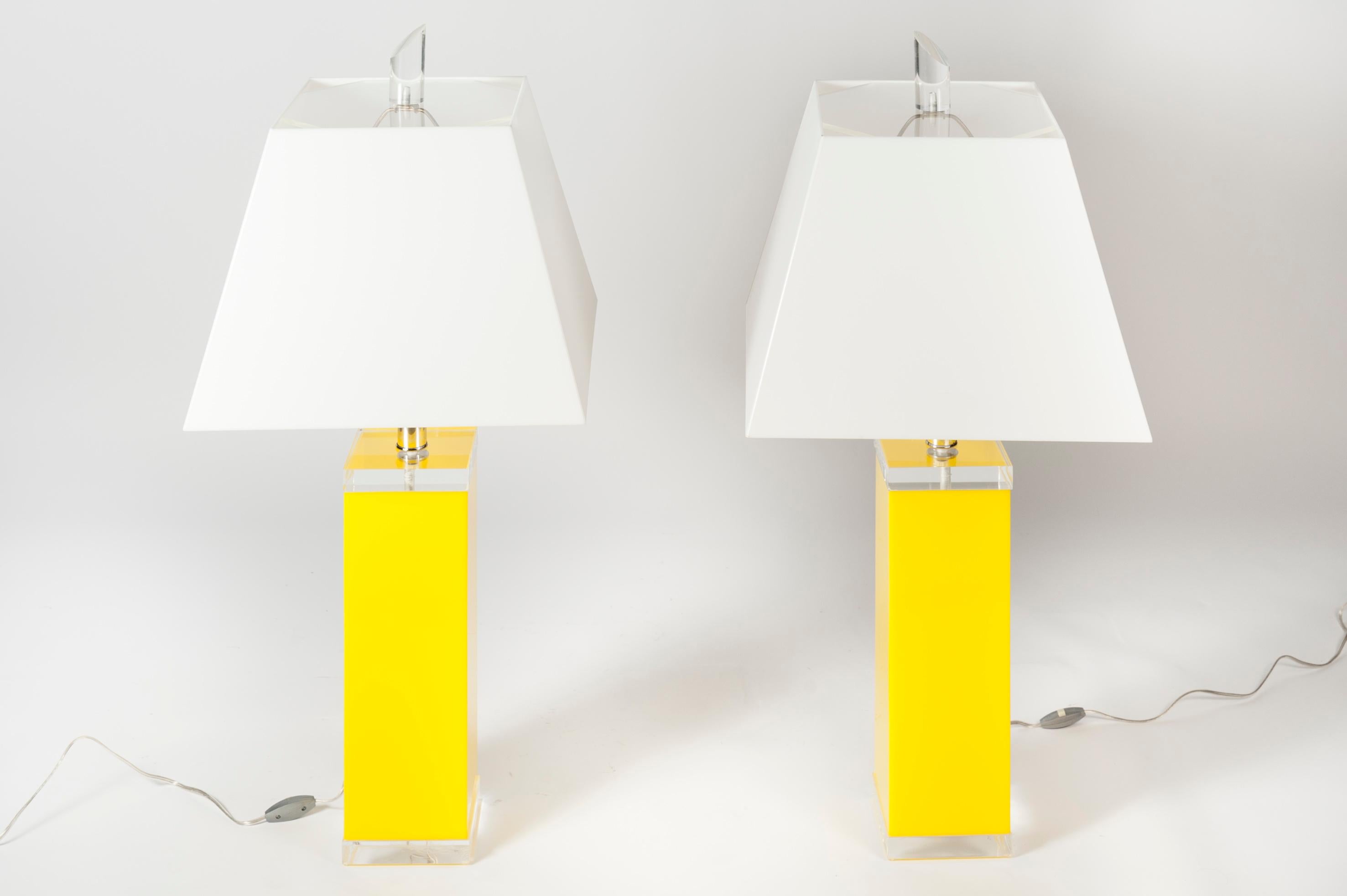 Pair of Plexiglass table lamps
Perfect condition.