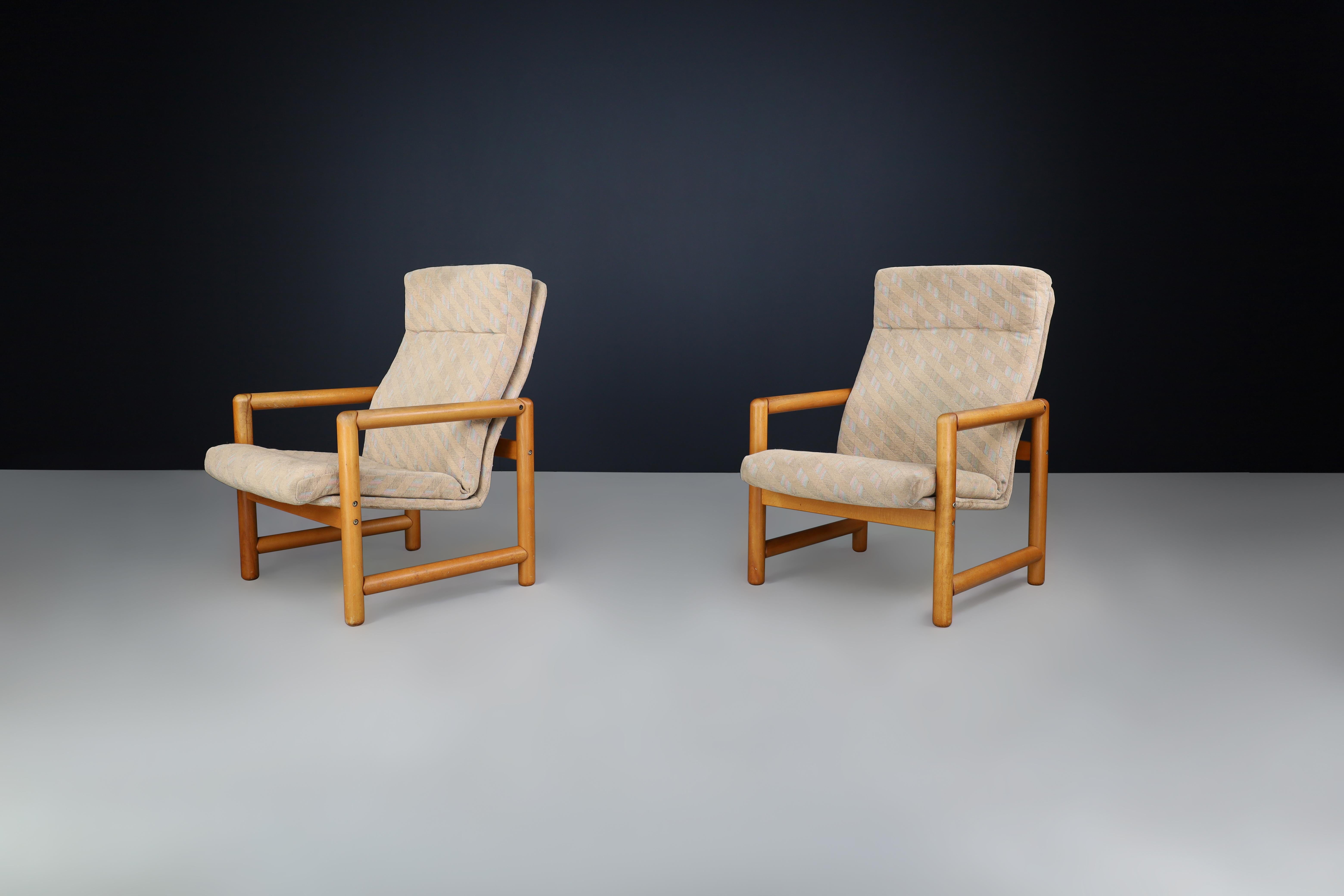 20ième siècle Paire de chaises longues en hêtre TON des années 1970 avec tapisserie d'origine en vente