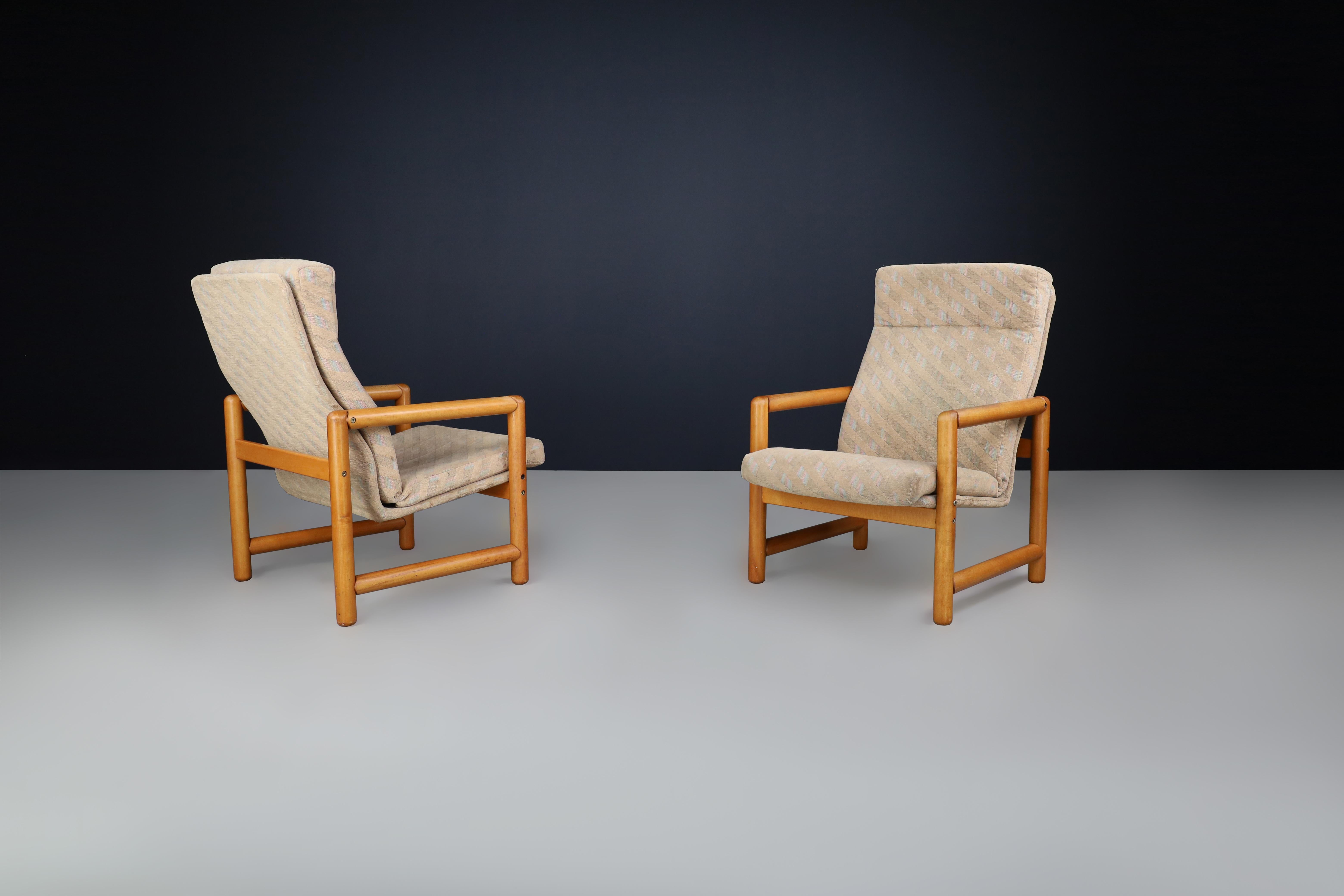Paire de chaises longues en hêtre TON des années 1970 avec tapisserie d'origine en vente 2