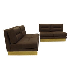 Coppia di divani canapè francesi d'epoca degli anni '70