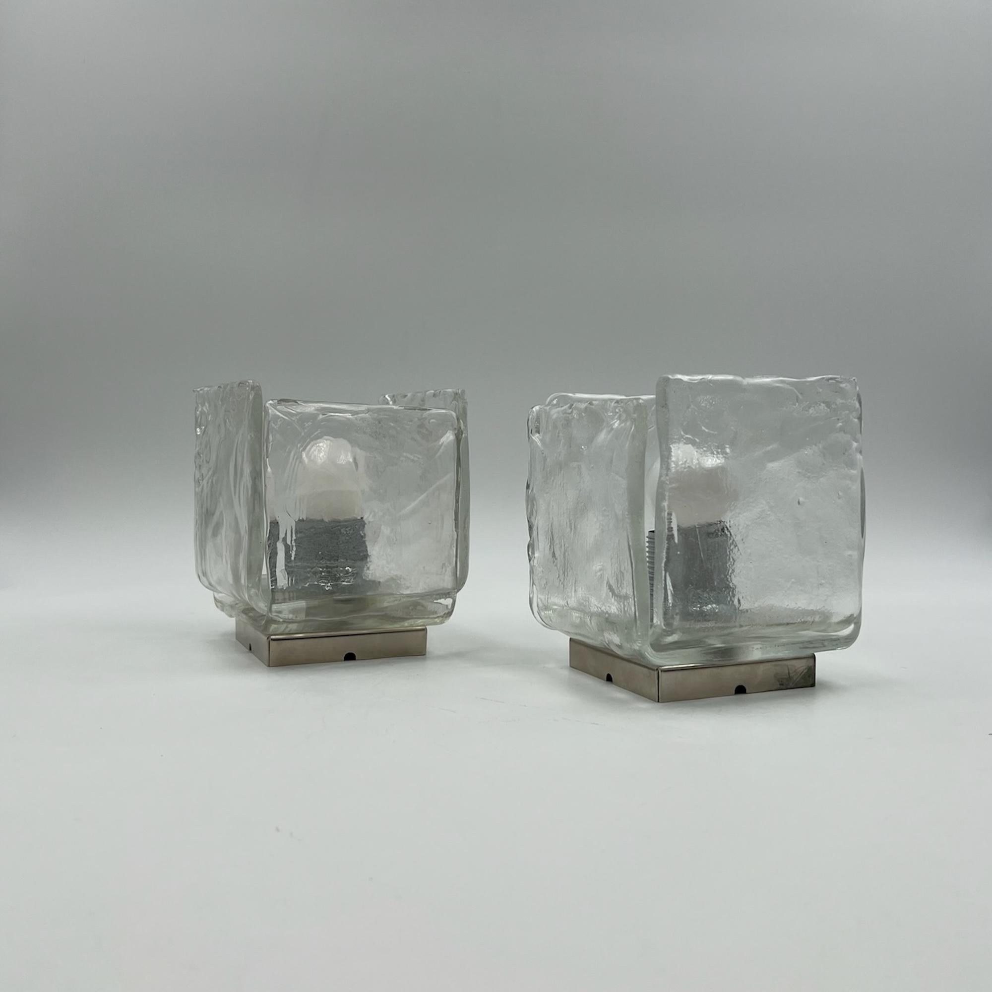Late 20th Century Pair of 1970s Vintage Lamps Handcrafted in Murano Ice Glass by Toso For Sale