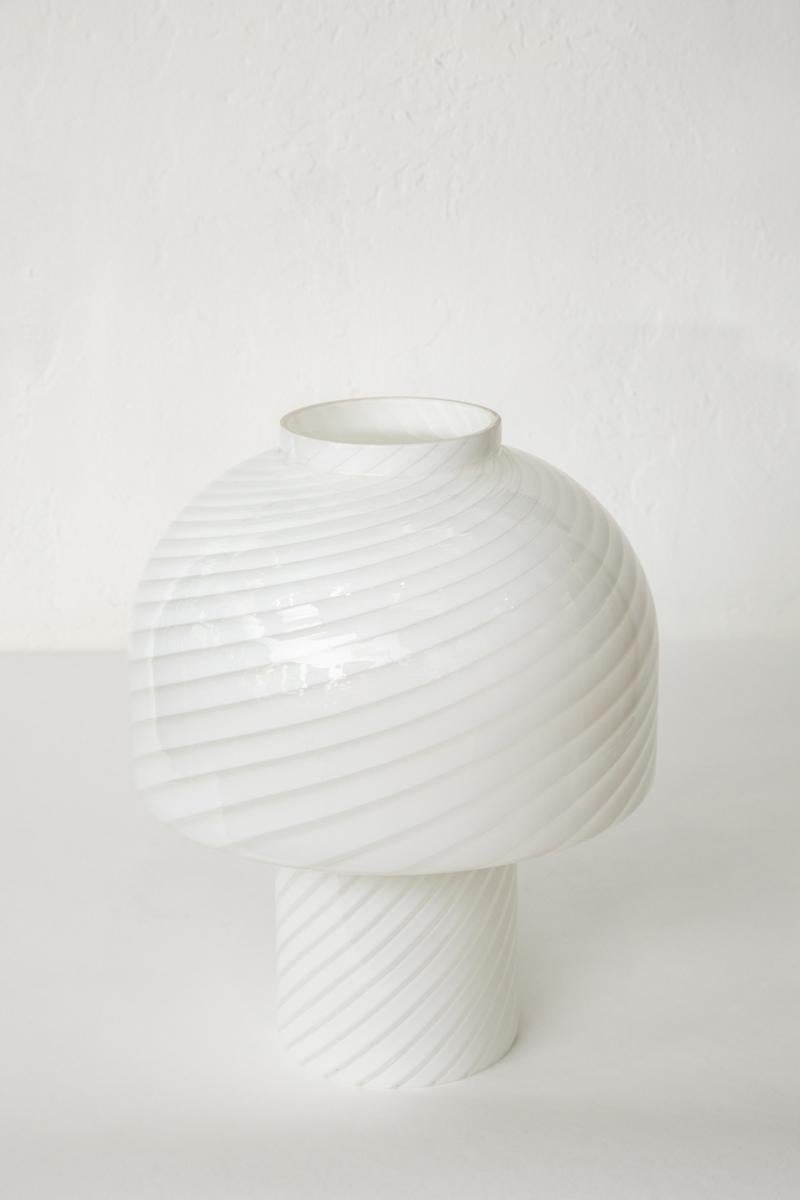 Modern Pair of 1970's White Swirl Vetri Murano Mushroom Lamps