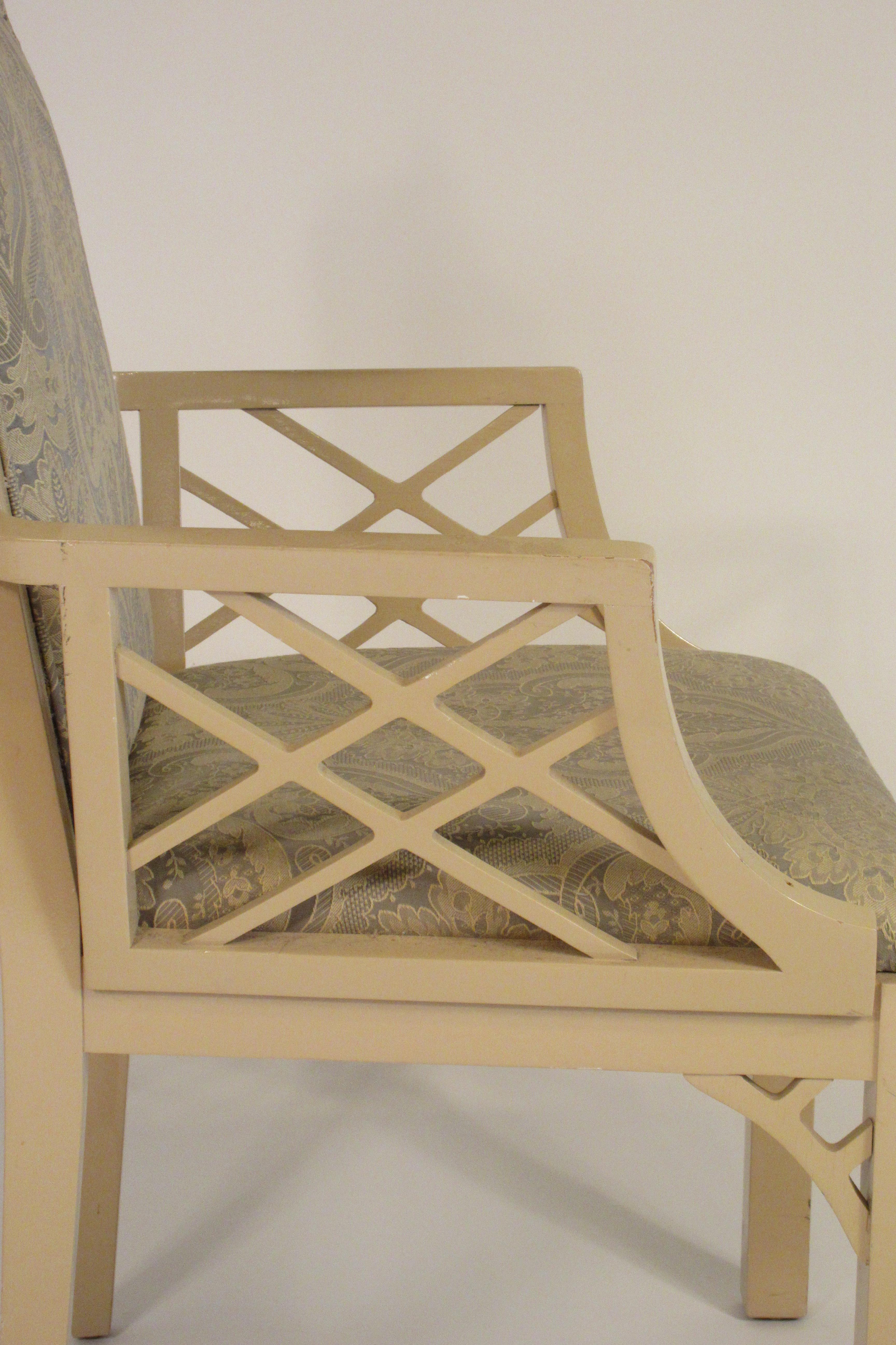 Paire de fauteuils pagodes en bois des années 1970 en vente 7