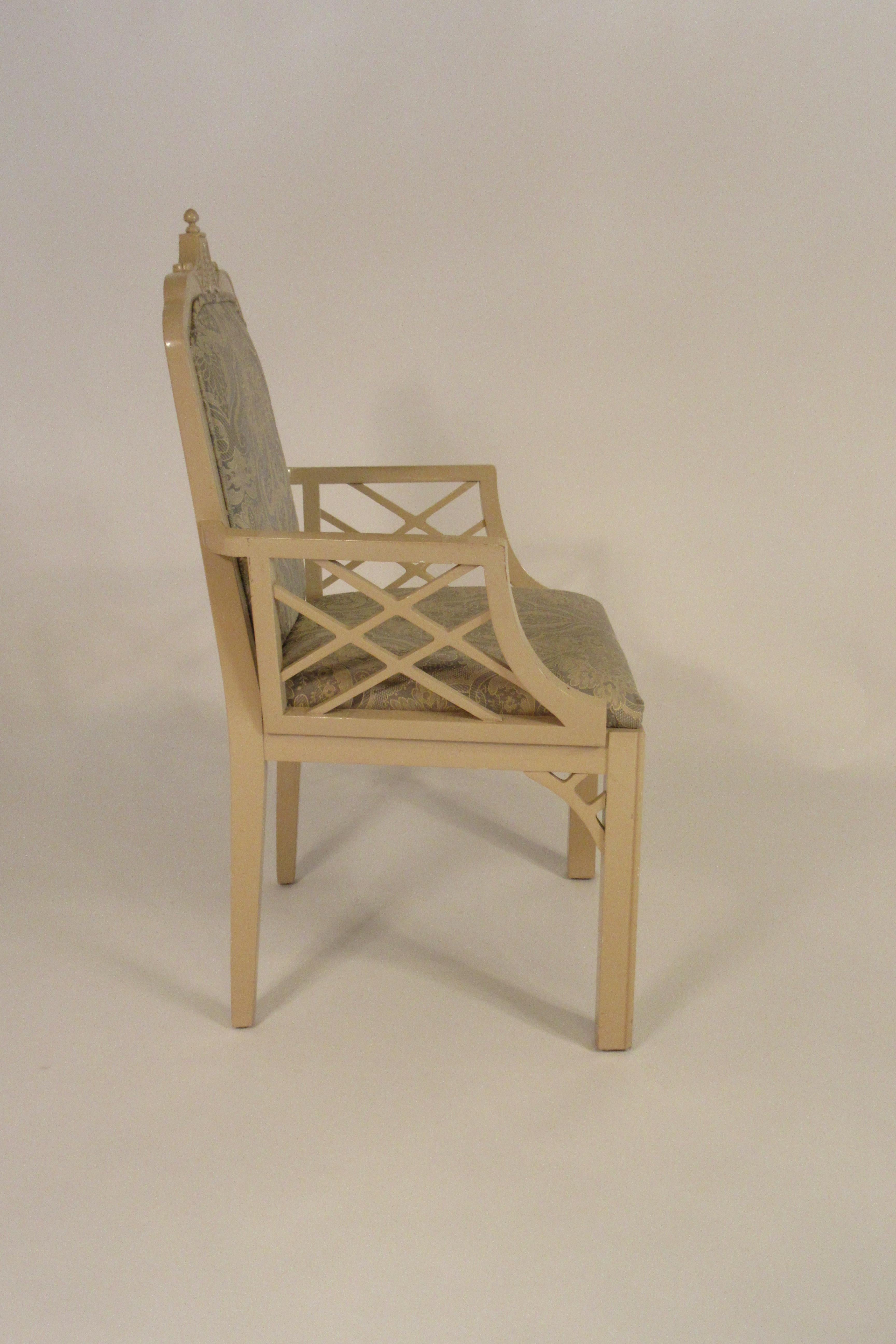 Paire de fauteuils pagodes en bois des années 1970 en vente 2