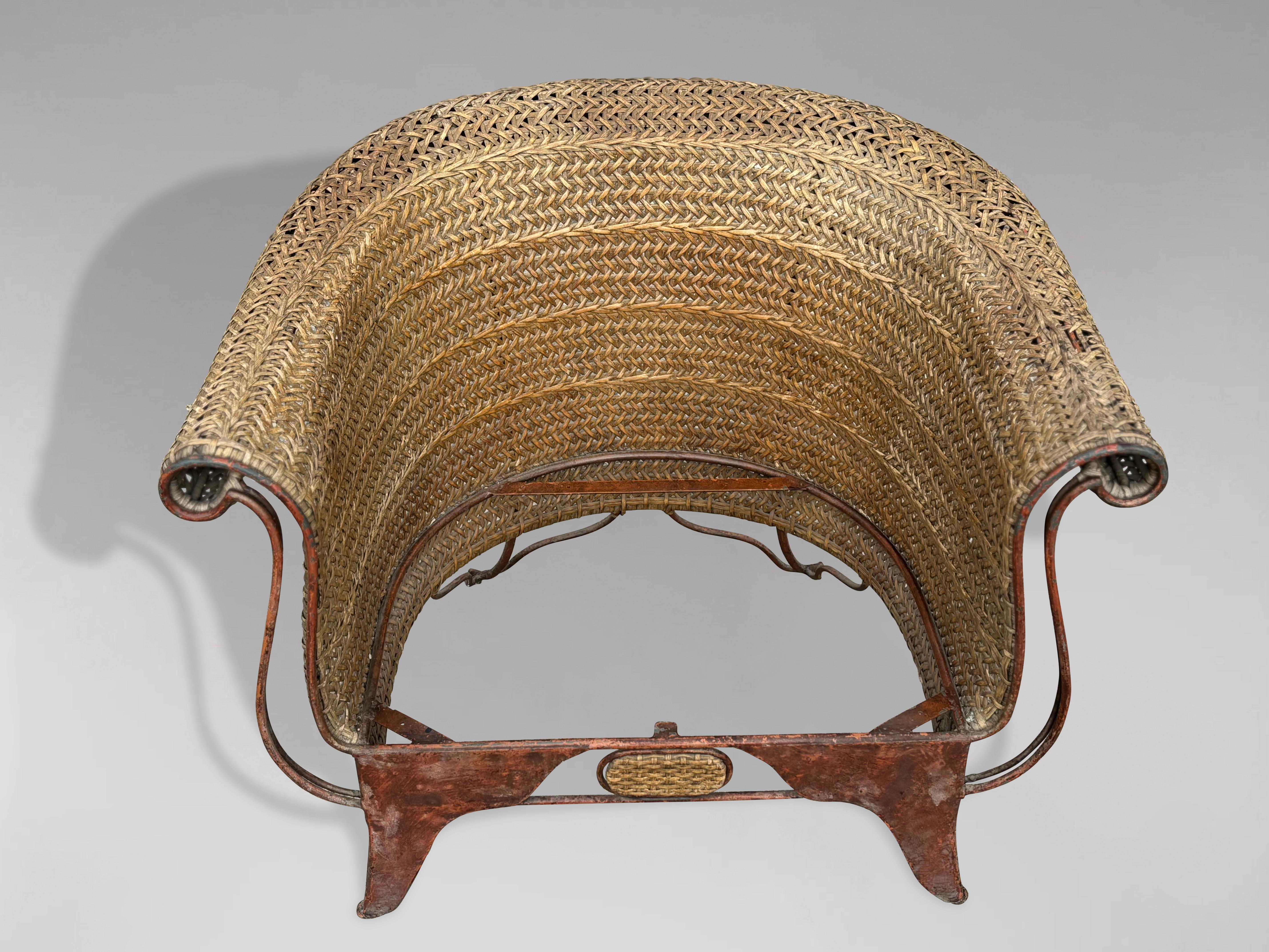Paire de fauteuils de salon en rotin tressé des années 1970 en vente 1