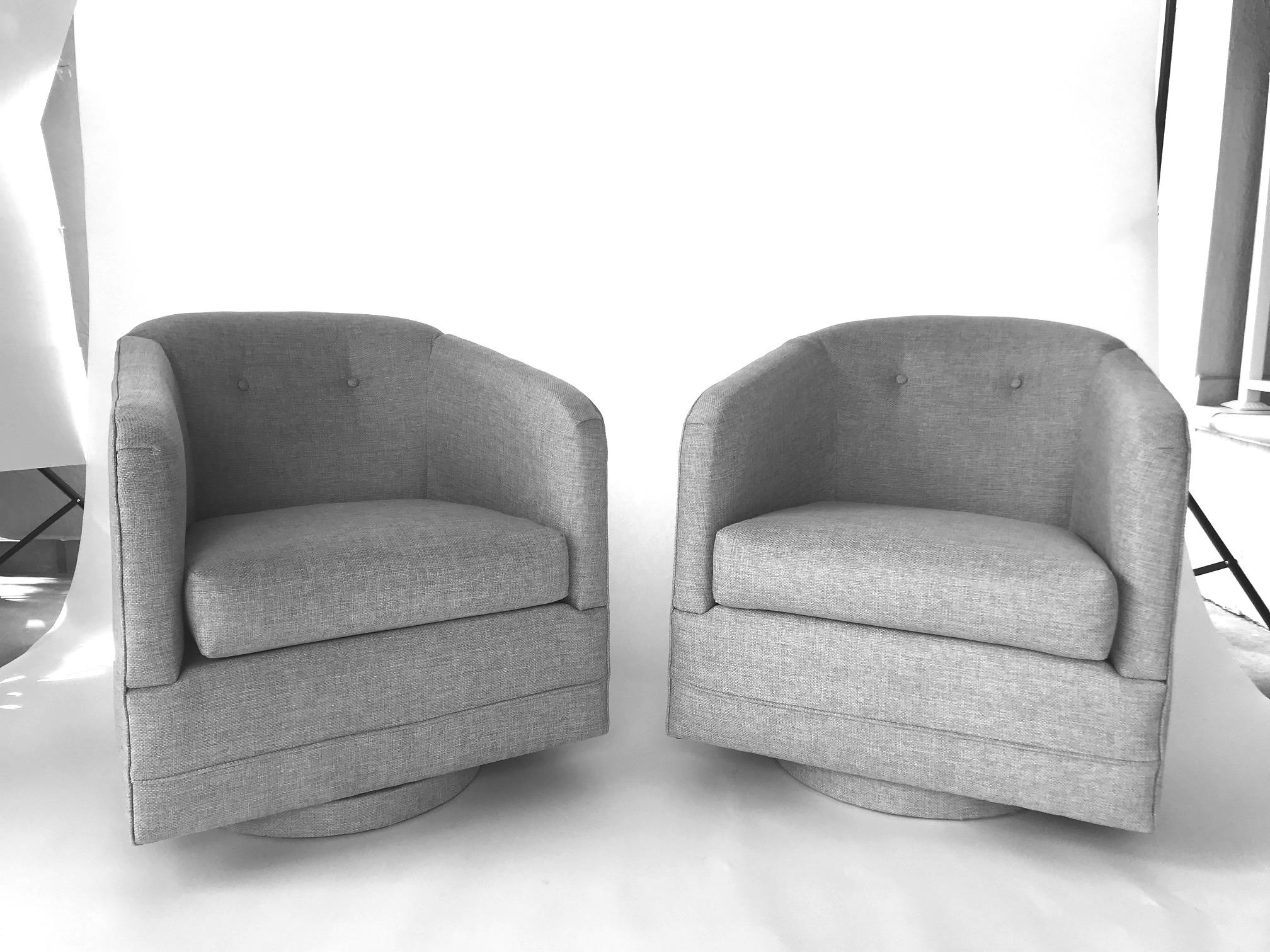 Hand-Woven Pair of 1970s Woven Swivel Lounge Chairs by Milo Baughman