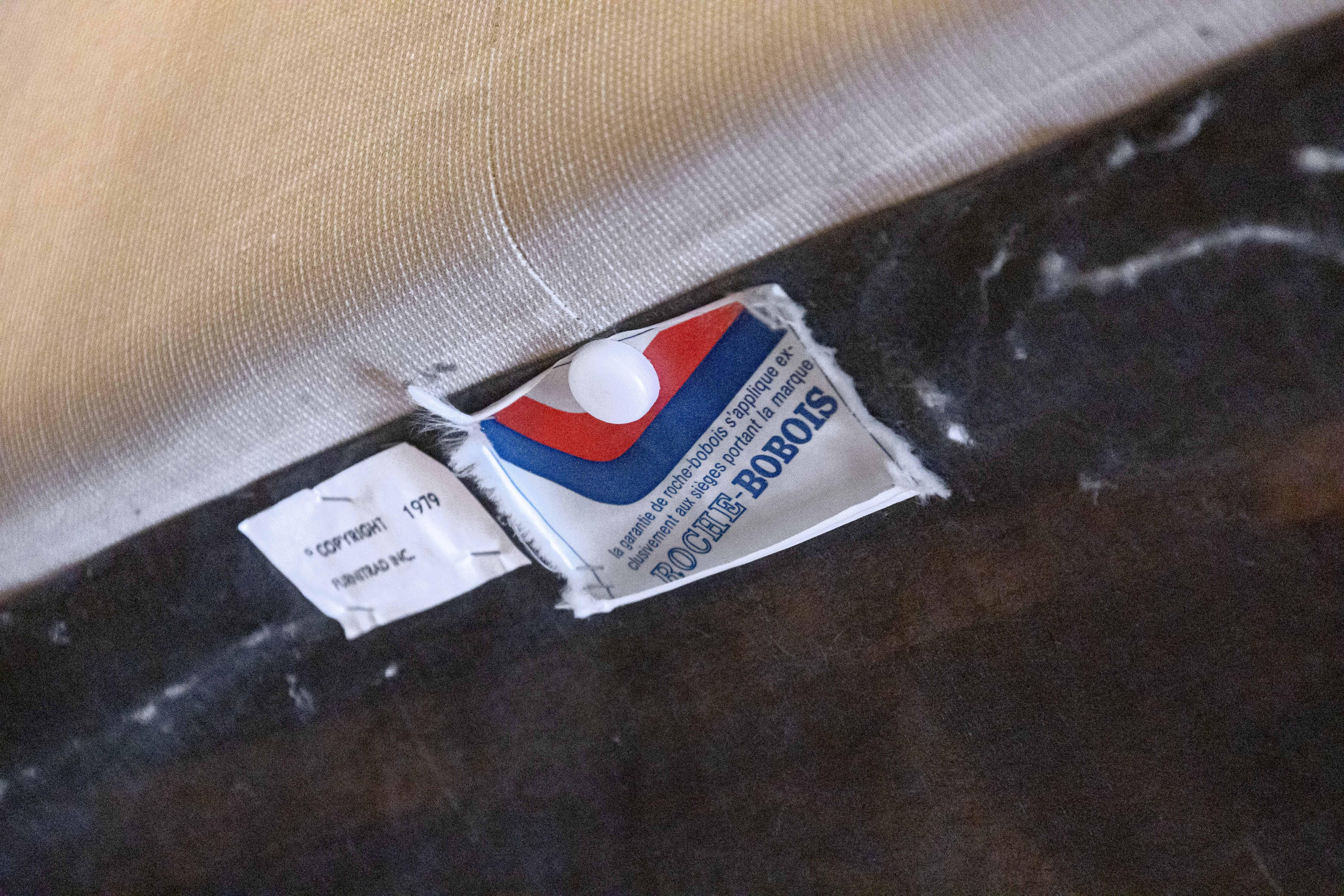 Paire de canapés-lits en tissu beige Pantoufle de 1979 de Roche Bobois en vente 1