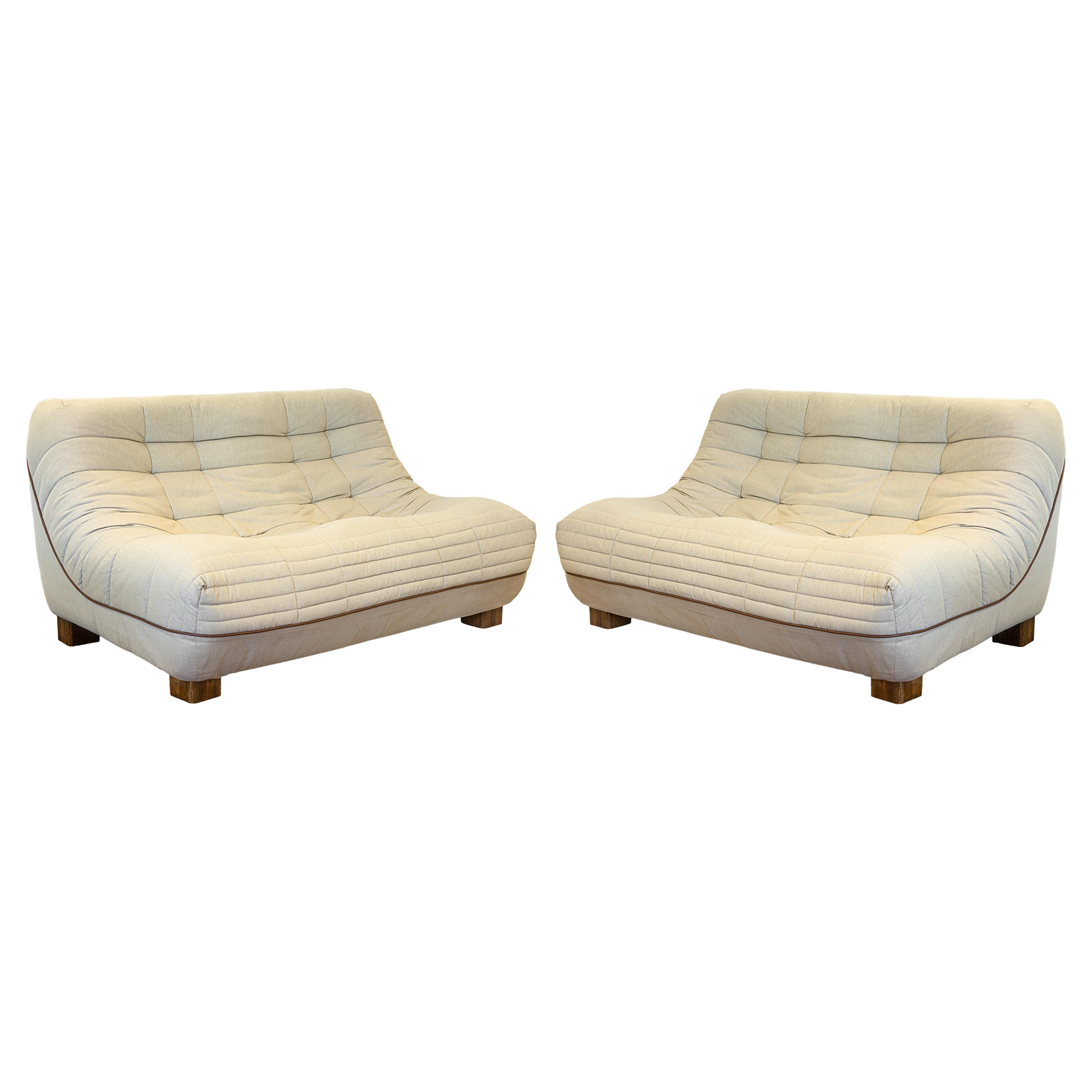 Paire de canapés-lits en tissu beige Pantoufle de 1979 de Roche Bobois