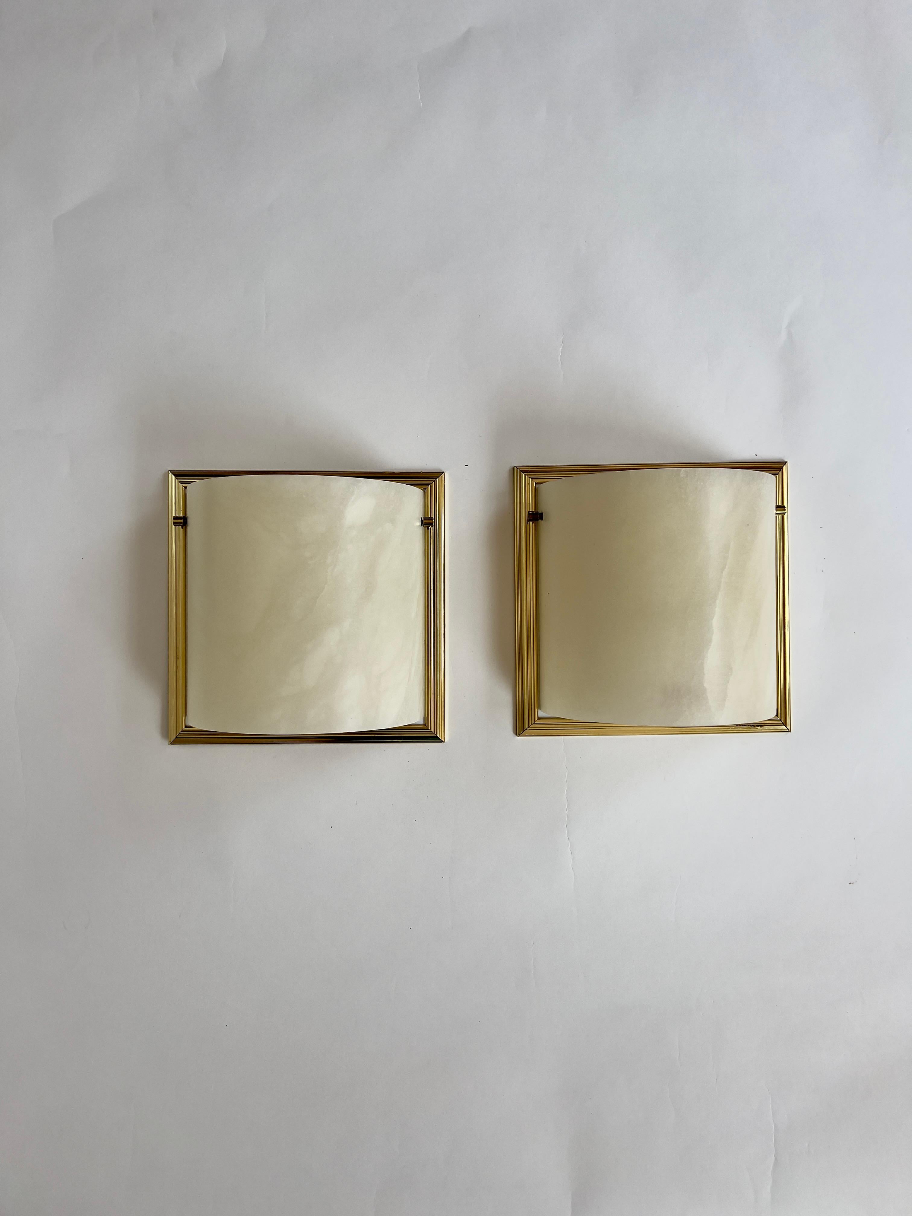 Pair of 1980s Demilune Alabaster and Brass Sconces by Lightolier 4