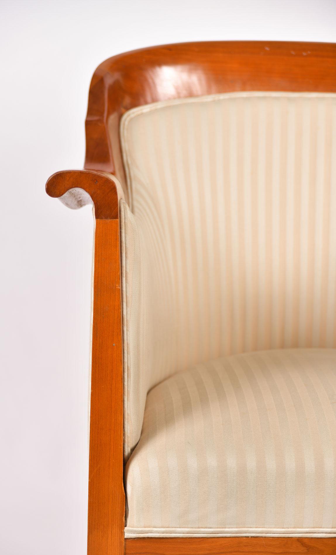 Pair of 1980s English Cherrywood Occasional Chairs in the Style of Biedermeier For Sale 1