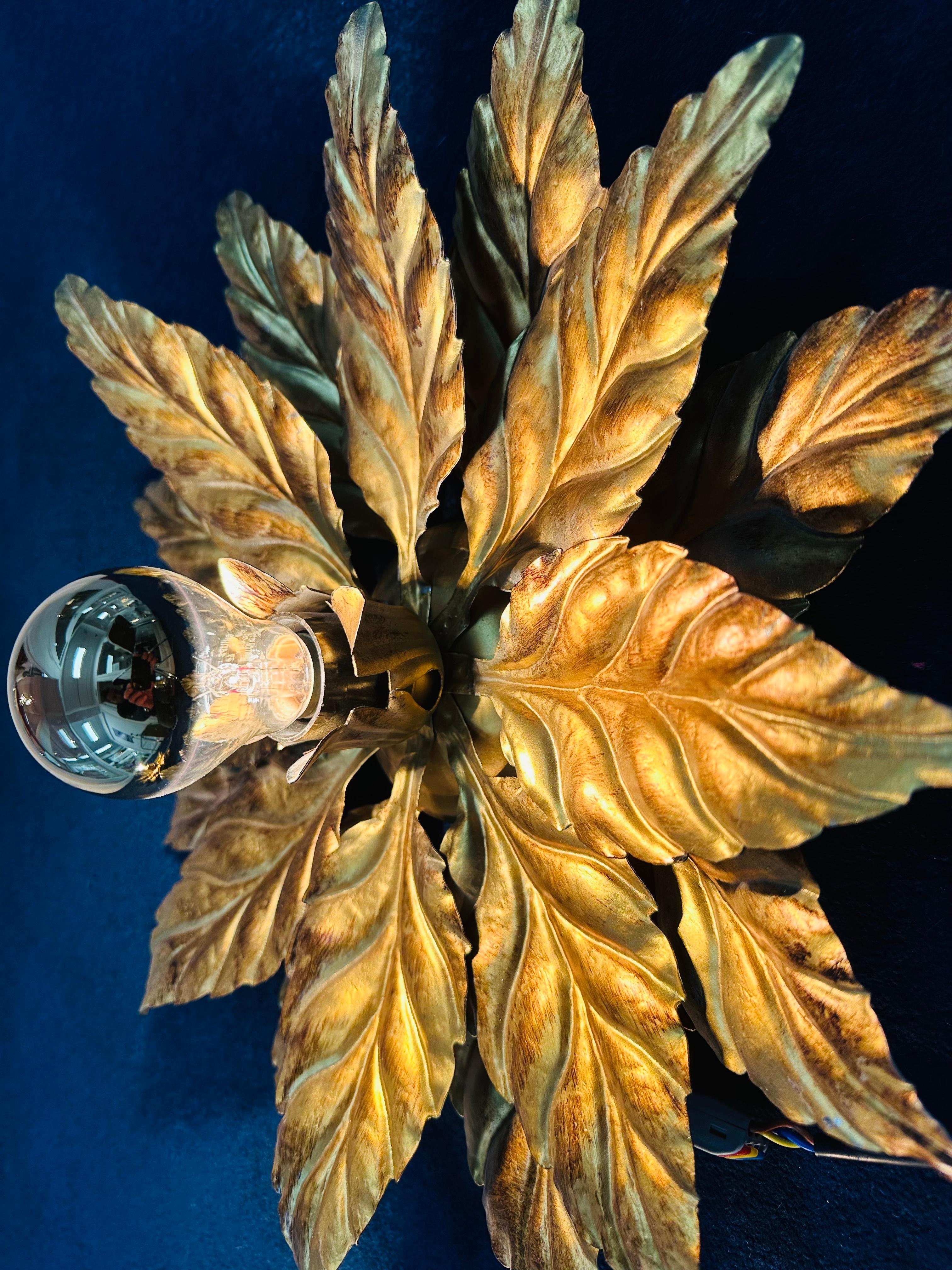 Pair of 1980s German Hans Kögl Gold-Gilded Metal Floral Wall Lights Flush Mounts For Sale 4