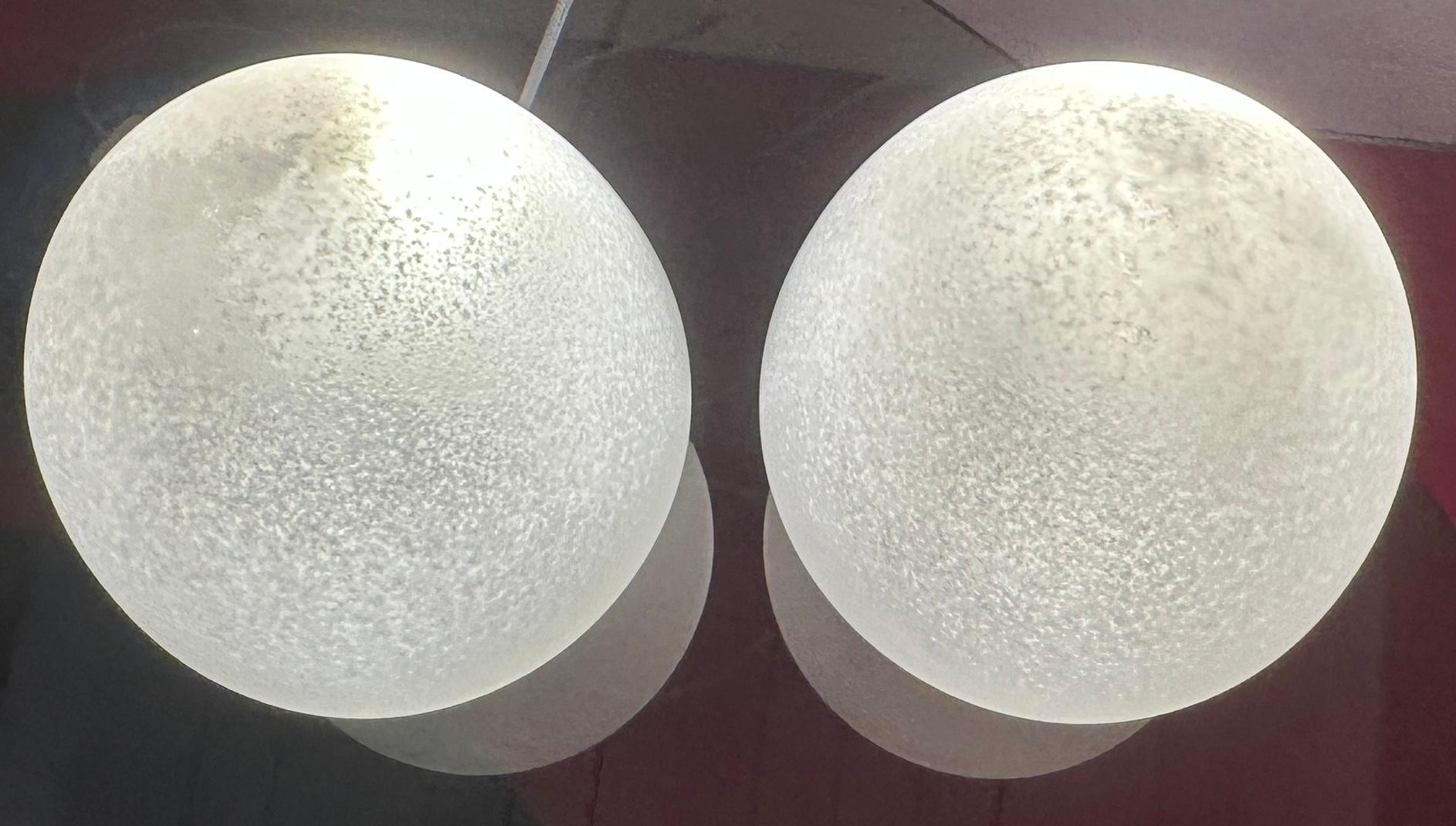 Pair of 1980s HB Glass Holland Mushroom Speckled Frosted Satin Table Lamps In Excellent Condition For Sale In London, England