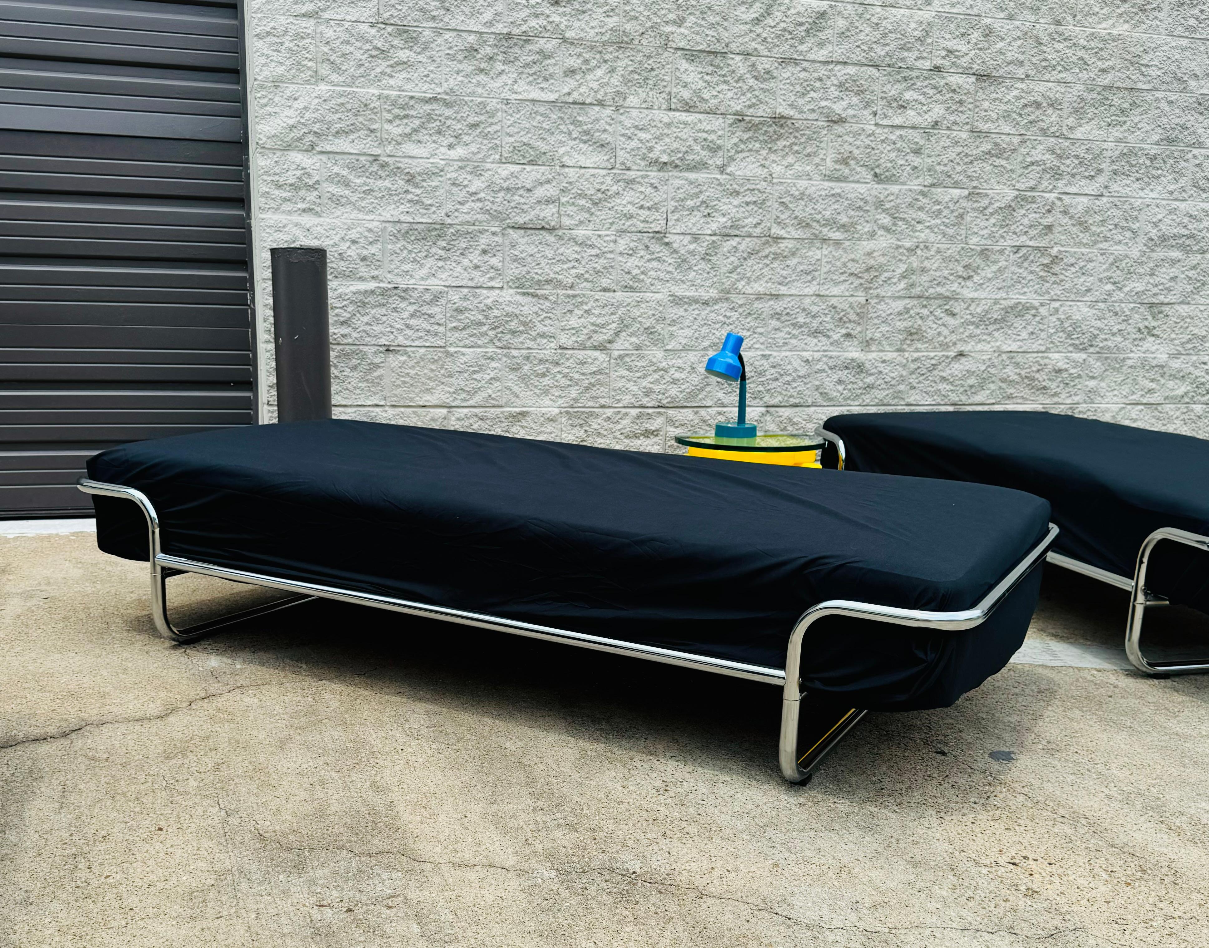 kromvik bed