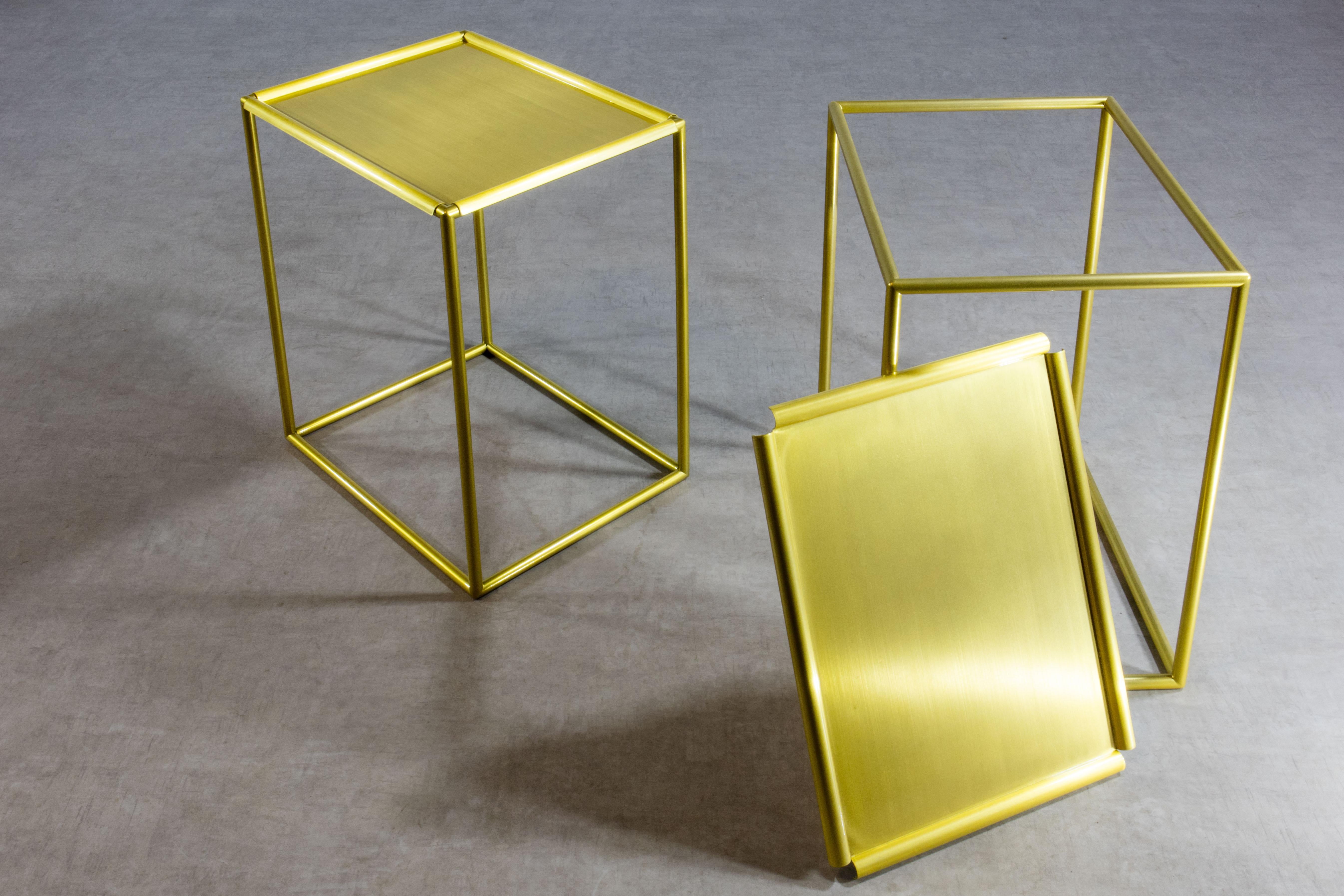 Pair of 1980s Italian Lacquered Brass Side Tables, Removable Serving Trays For Sale 6
