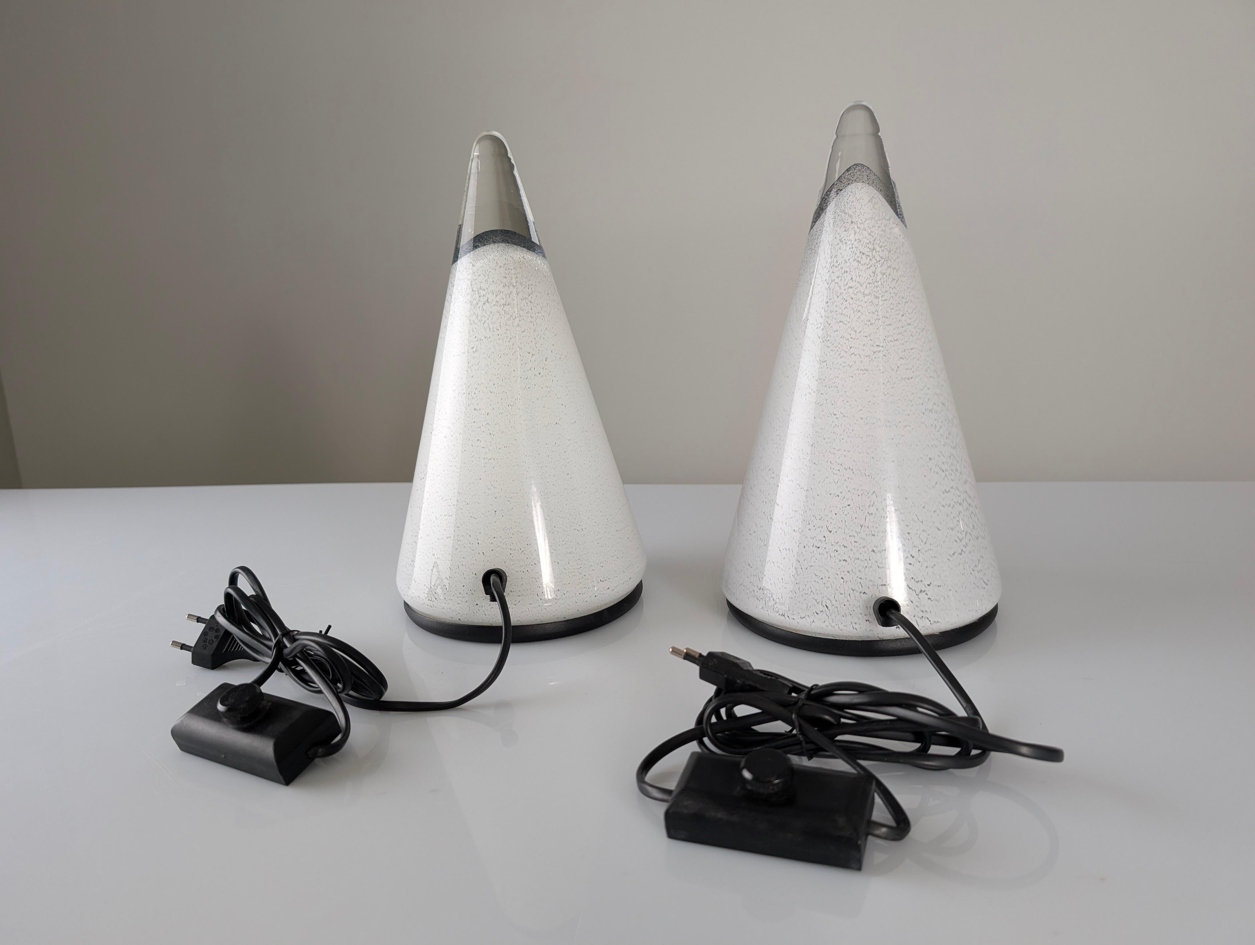 Pair of 1980s Italian Murano Glass Cone Table Lamps For Sale 2