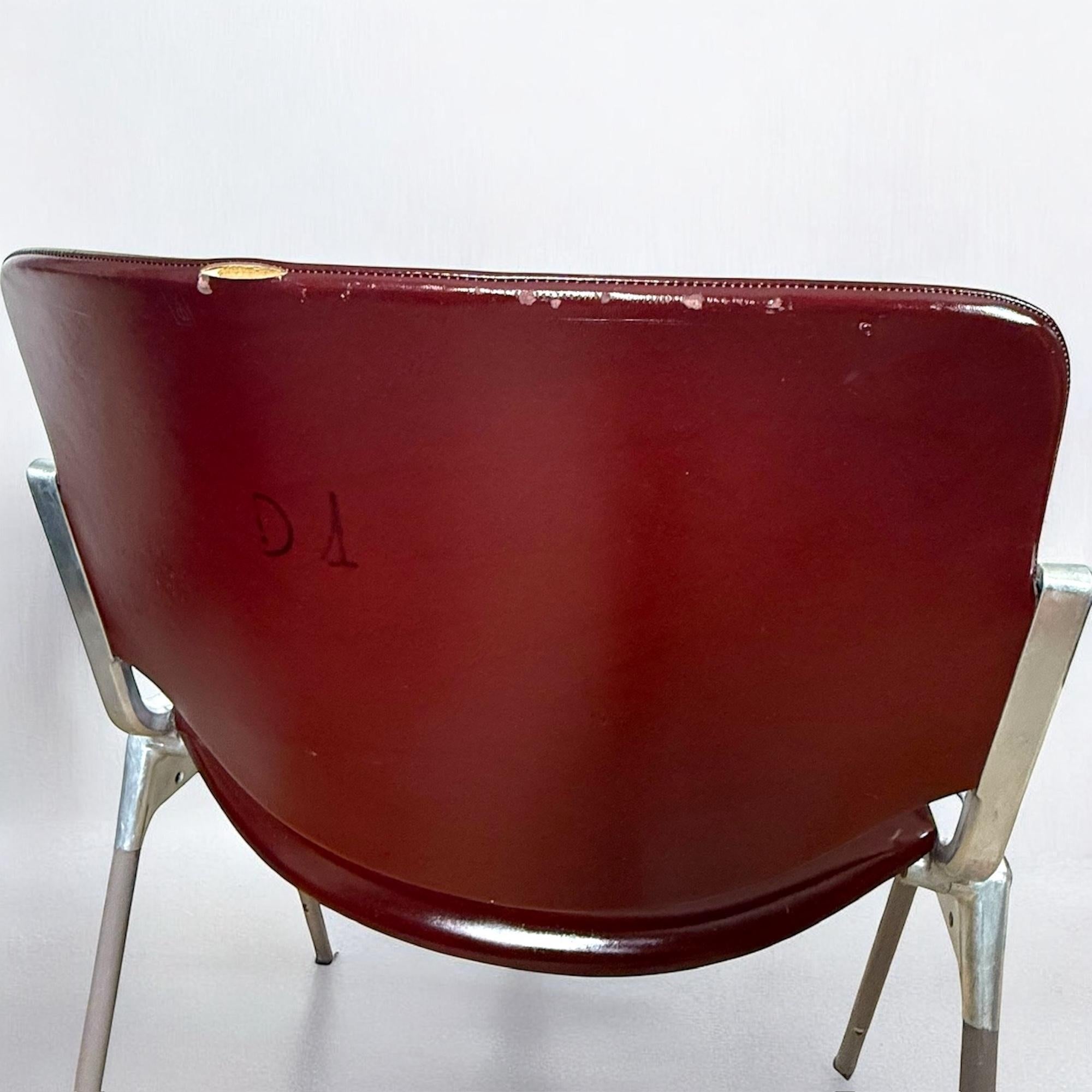Pair of 1980s Italian Office Chairs by Giancarlo Piretti for Anonima Castelli For Sale 4