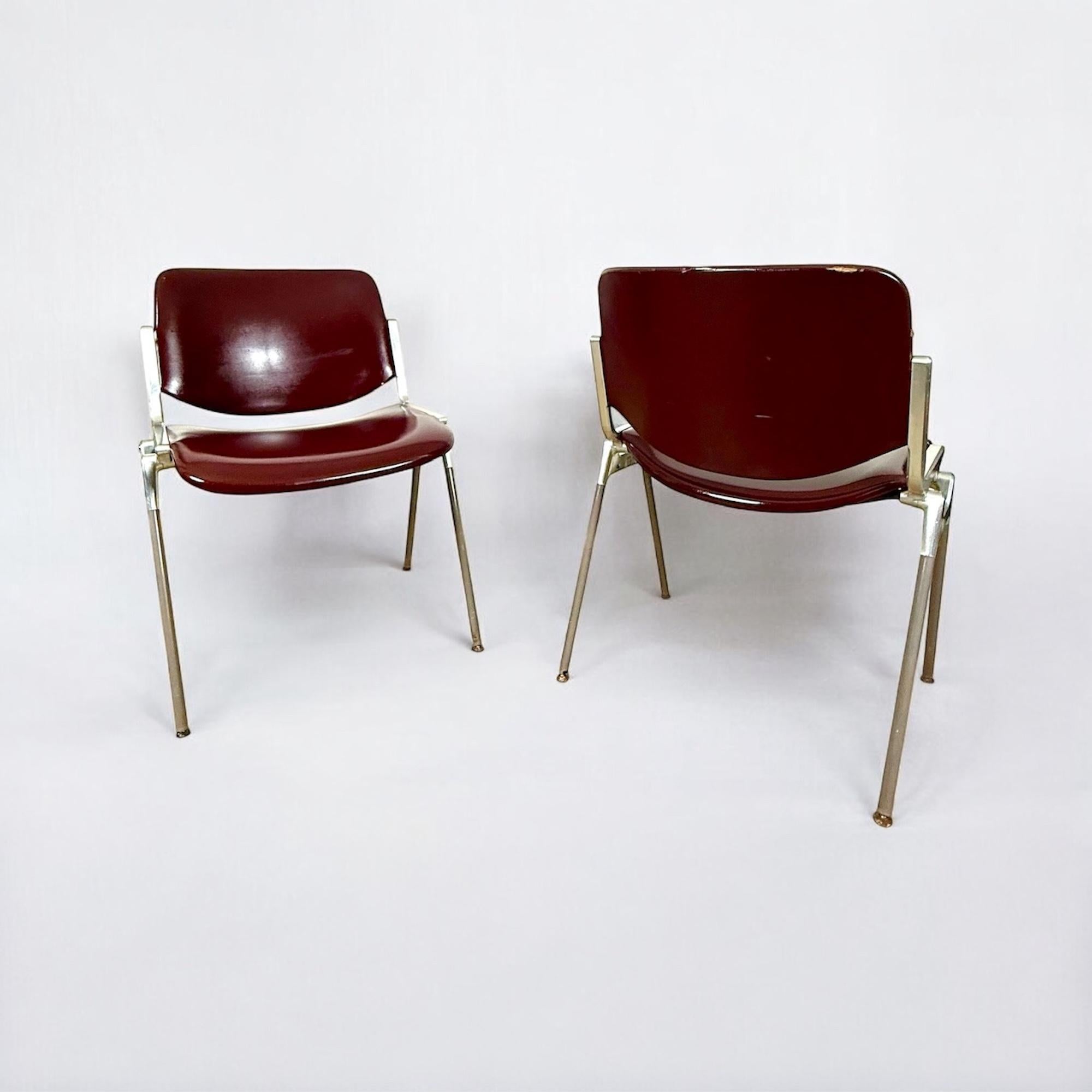 Pair of 1980s Italian Office Chairs by Giancarlo Piretti for Anonima Castelli In Fair Condition For Sale In San Benedetto Del Tronto, IT