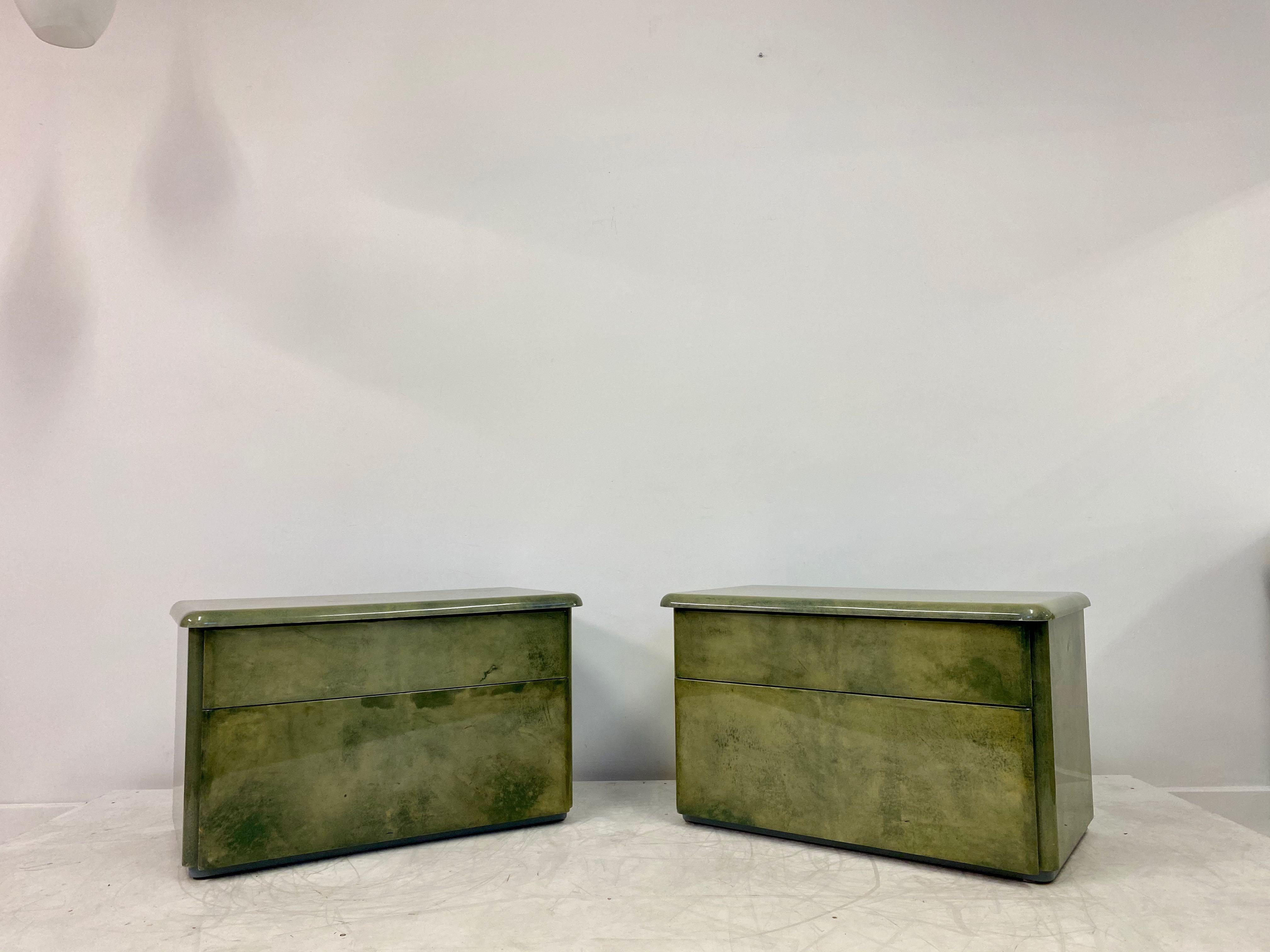 Pair of 1980s Lacquered Parchment or Goatskin Bedside Tables or Nightstands In Good Condition In London, London