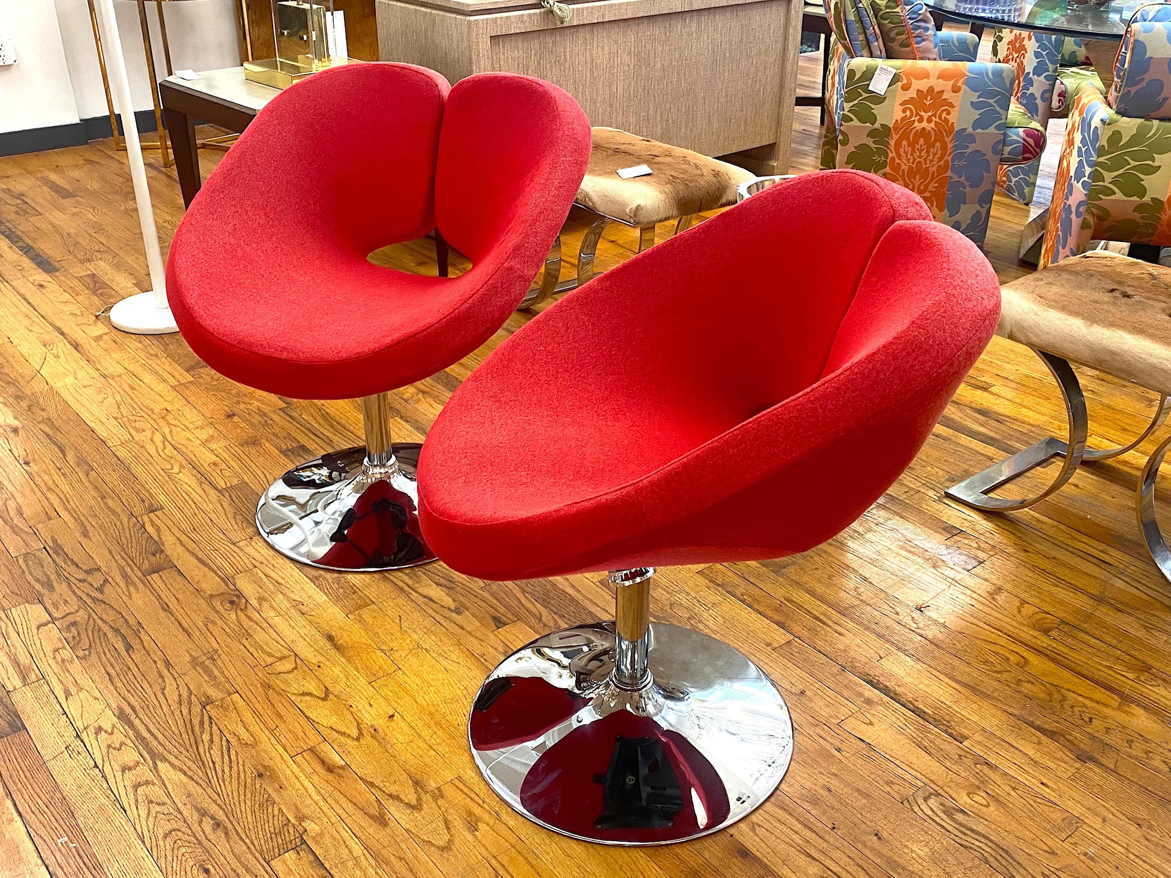 Pair of 1980s Modern Design Adjustable Red Ribbon Chairs 2