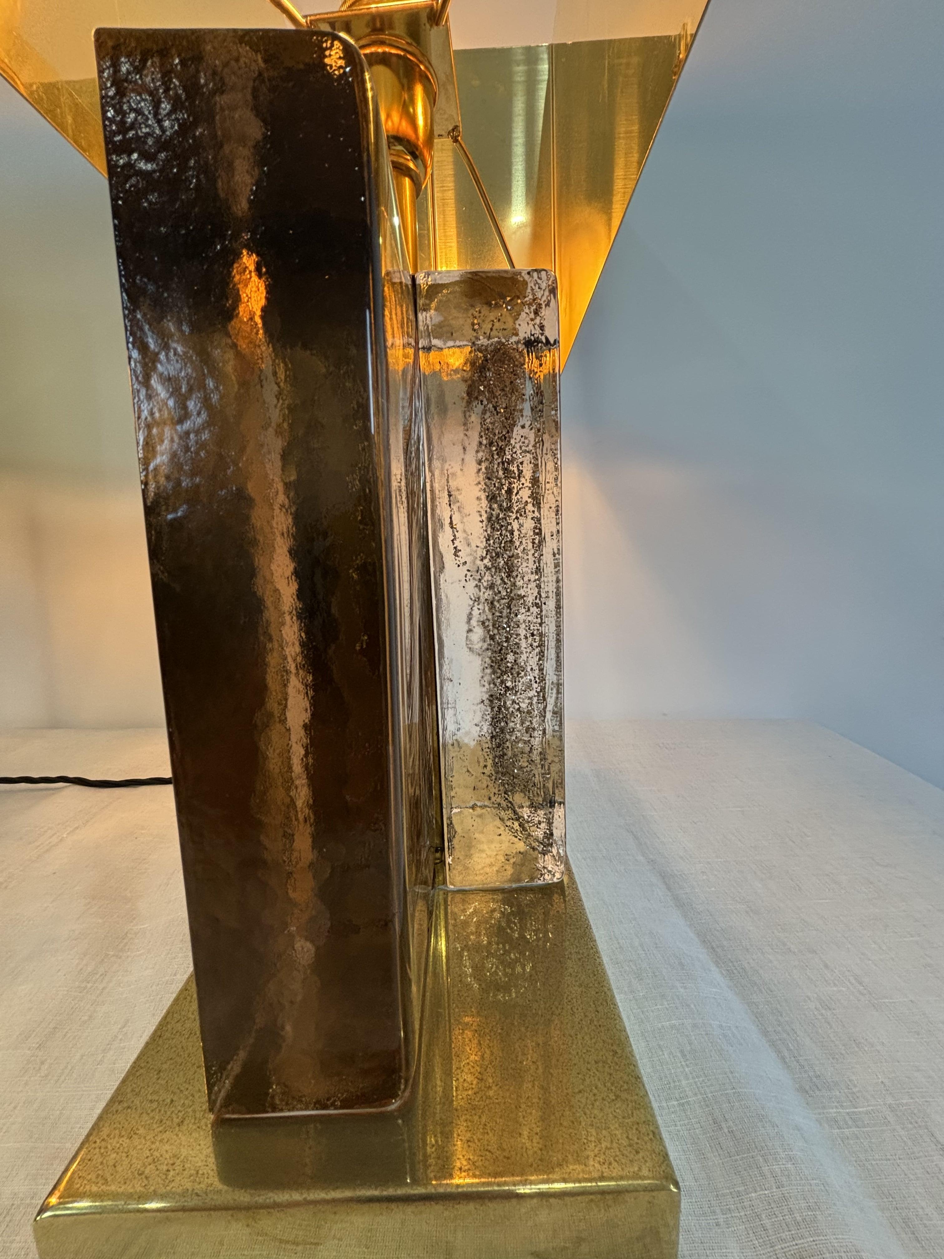 Paire de lampes de table en verre de Murano et laiton des années 1980, 20e siècle, Italie en vente 5