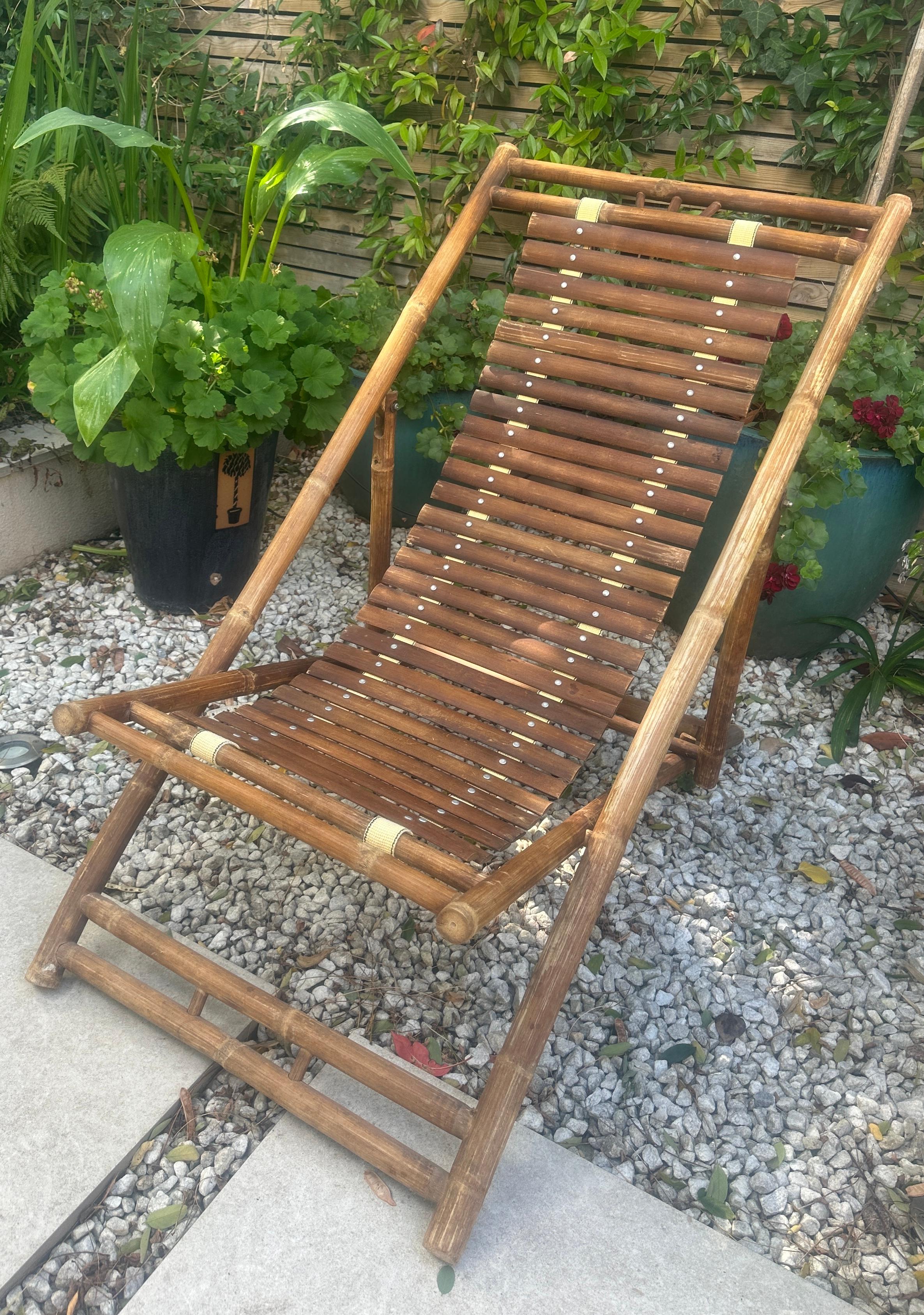 Coppia di sedie a sdraio o lettini in bambù rustico italiano degli anni '80 in vendita 9