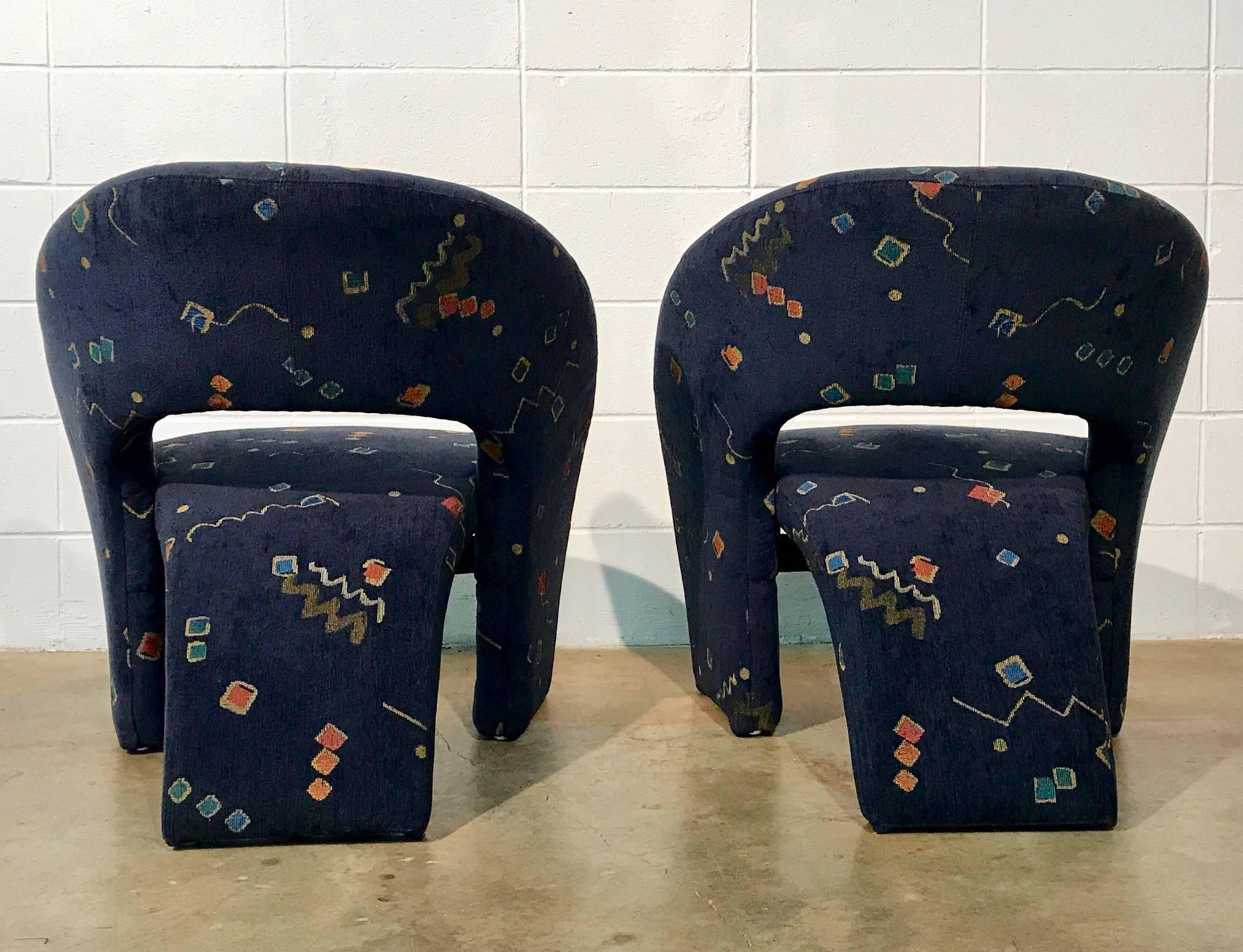 Pair of 1980s Sculptural Lounge Chairs in Original Fabric In Good Condition In Marietta, GA