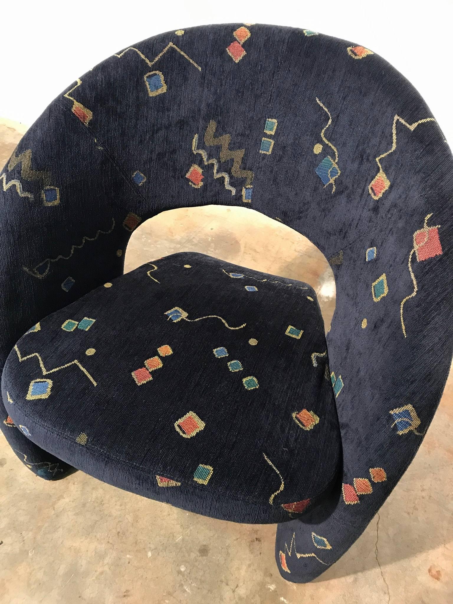 Pair of 1980s Sculptural Lounge Chairs in Original Fabric 1