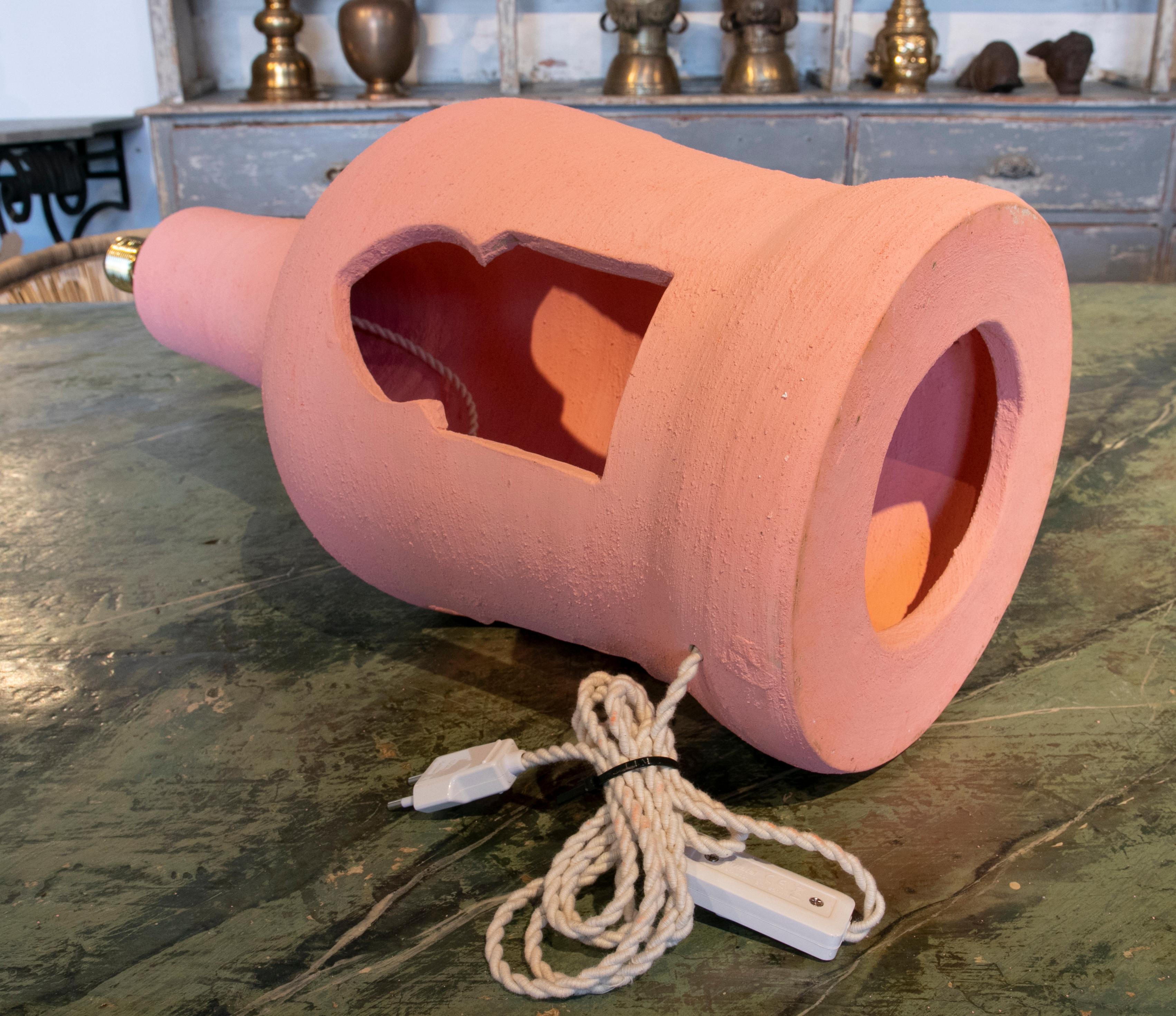 Paire de lampes de bureau espagnoles des années 1980 en céramique peinte en rose, fabriquées à la main en vente 3