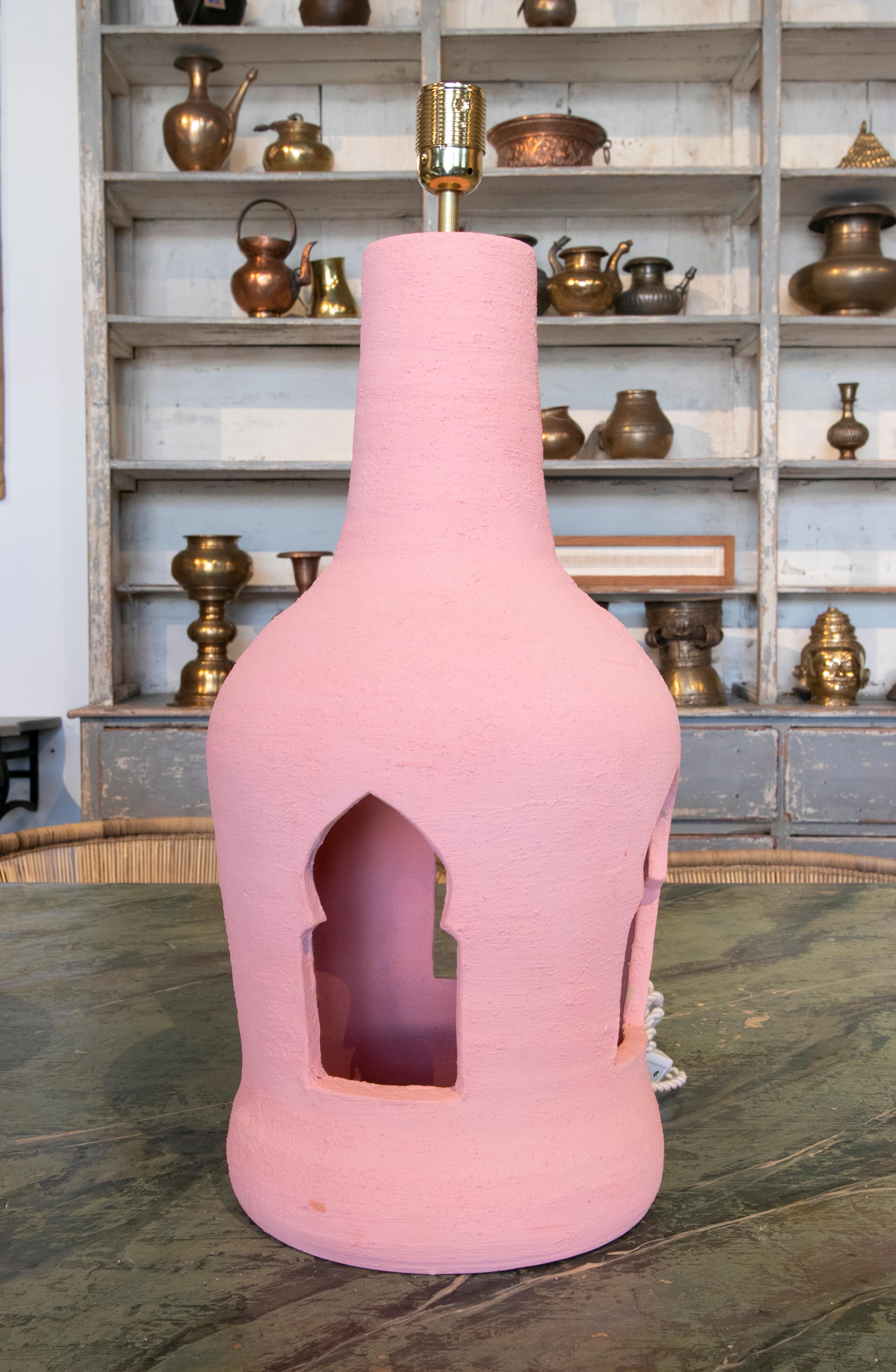 Paire de lampes de bureau espagnoles des années 1980 en céramique peinte en rose, fabriquées à la main en vente 1