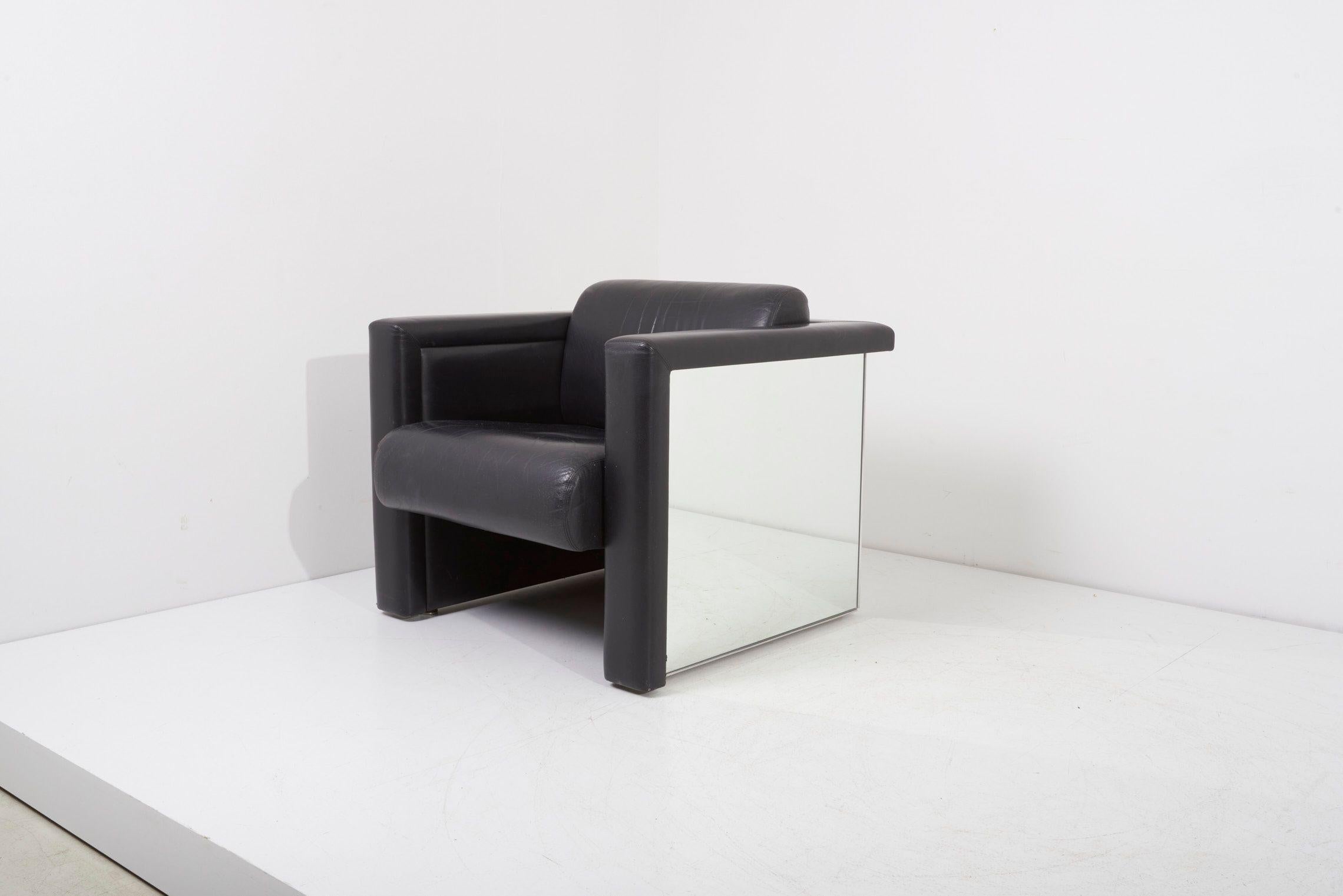 Black Leather Mirror Pair of Trix & Robert Haussmann for Knoll Lounge Chair  For Sale 12