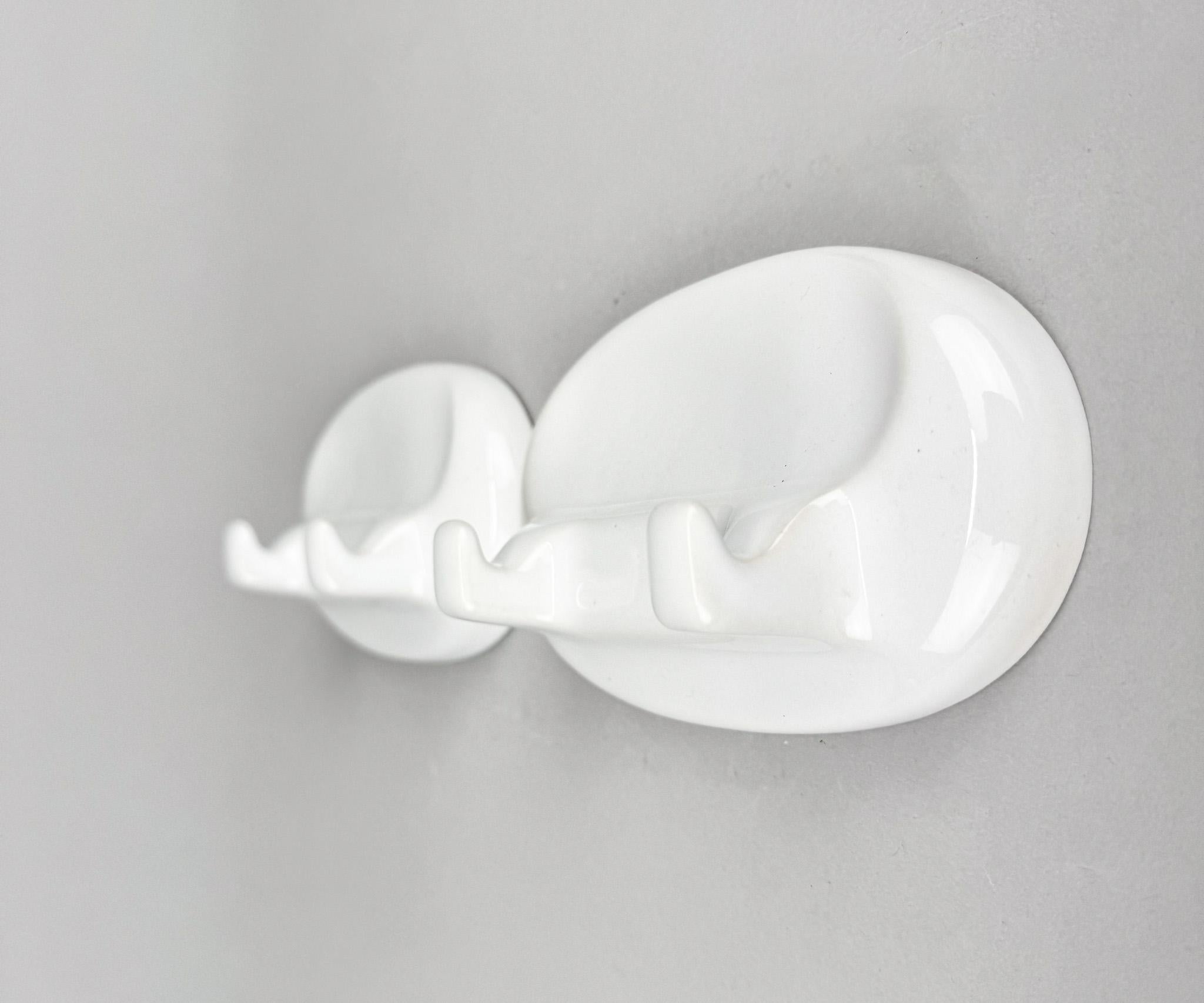 Set of two ceramic wall hangers in excellent condition. Produced in former Czechoslovakia in the 1989.