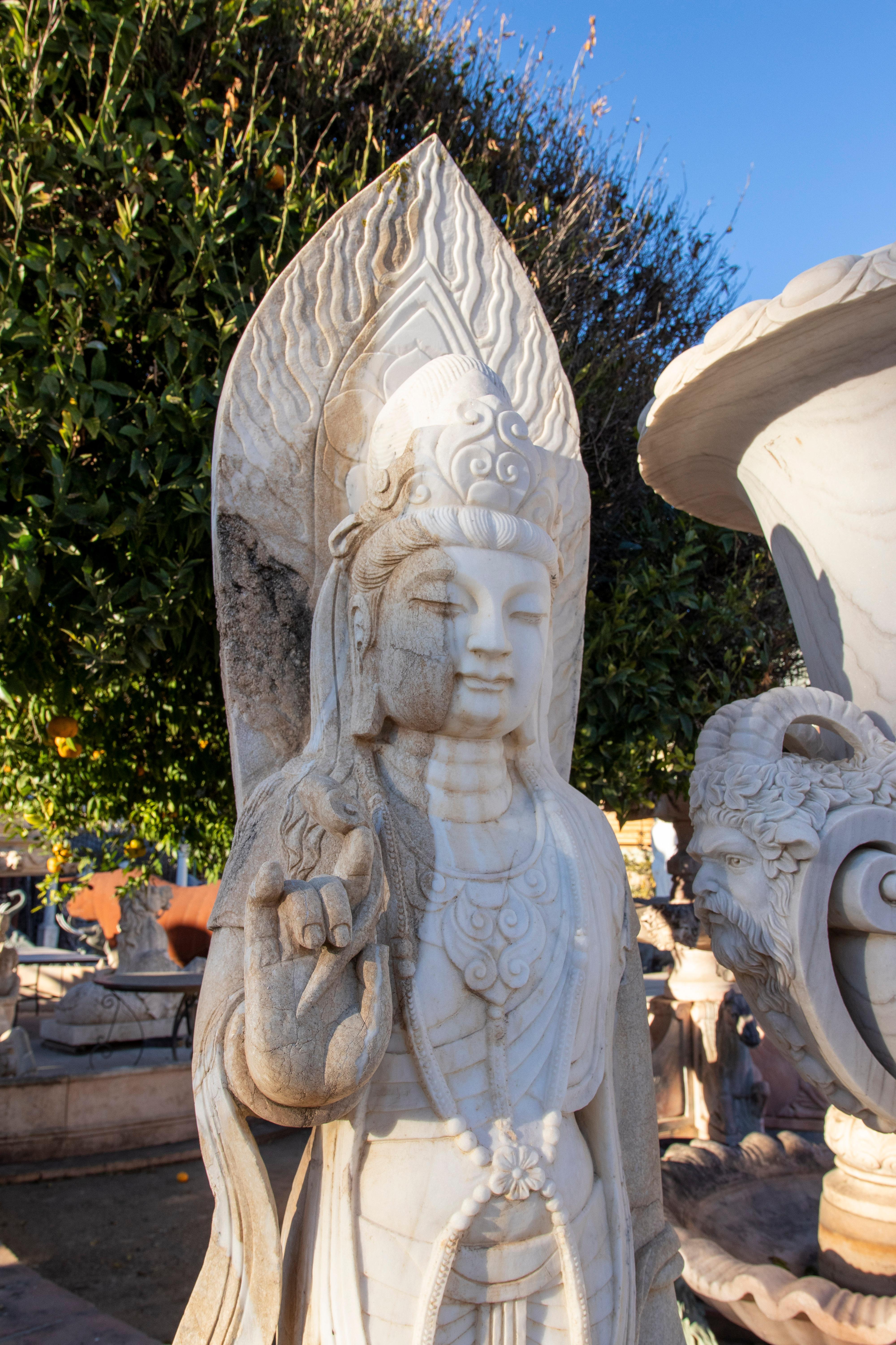 Pair of 1990s Chinese Hand Carved Monumental Larger-Than-Life Marble Buddhas In Good Condition In Marbella, ES
